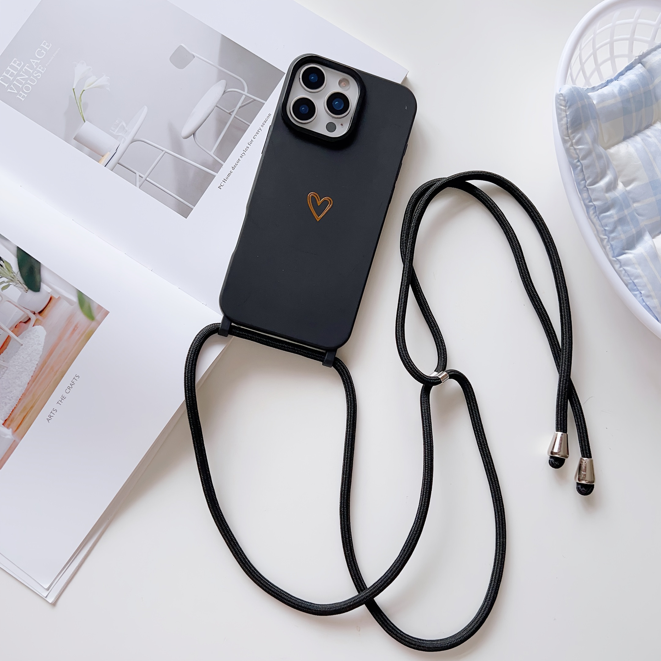 TEMU Custodia per iPhone: Design e con Cuore in Foglia d'Oro e Laccetto Regolabile per iPhone 16 Pro/15 Pro Max/14 Plus/12 Pro/12/11, Protezione