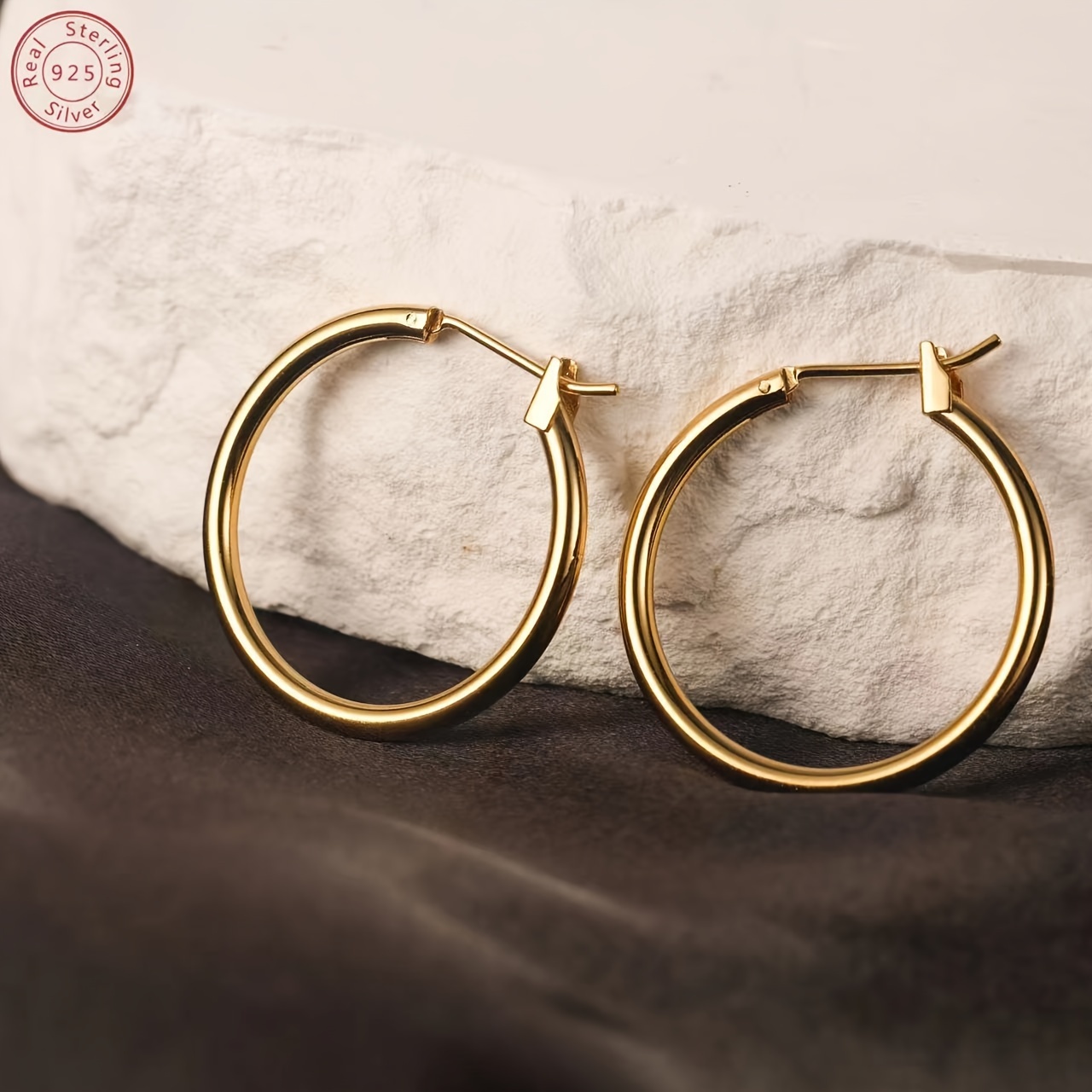 

A Of 18k Gold- 925 , And , 1mm/0.04in , Suitable For Women's Commuting And Presented In A Box