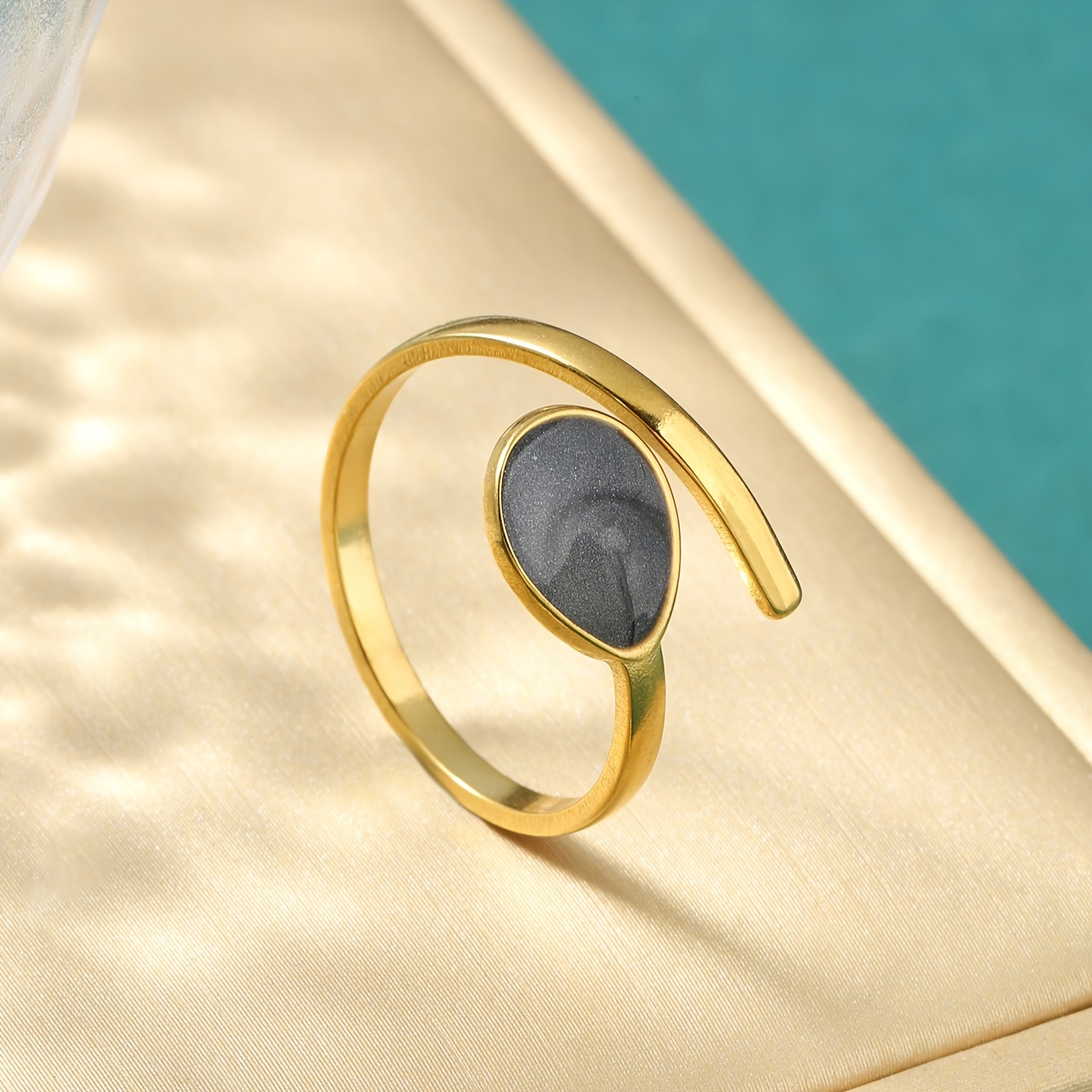 טבעת פתוחה דת אל-חלד צבעונית זו עם טיפות עבודה אמייל, חופש, חופשה, חופש לימודים, מסיבות, תאריכים, או כמתנה לחגיגות יום האהבה ויום האם