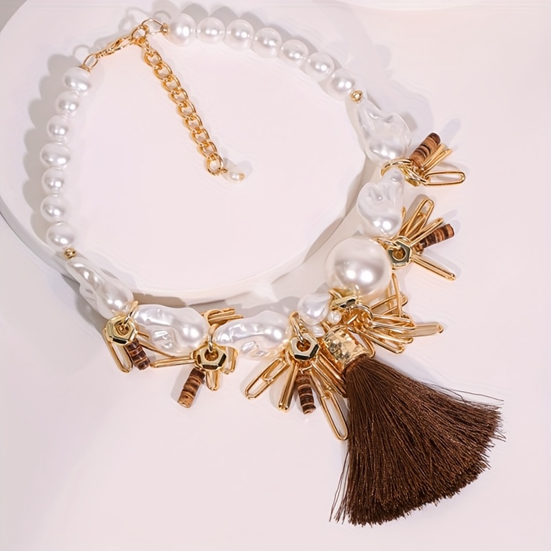 Asymmetrical Imitation Pearl Beaded Necklace with Metal Tassel Pendant