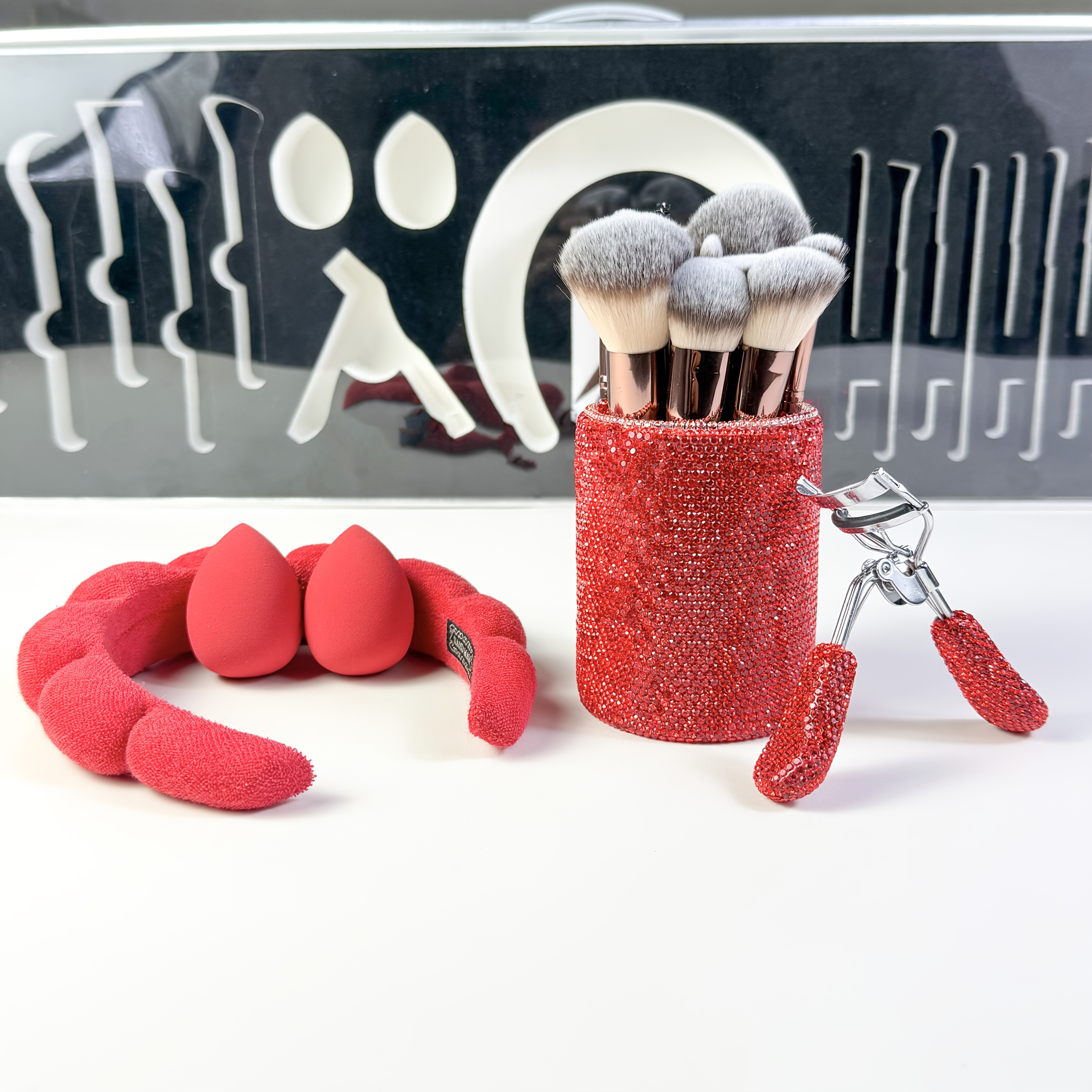 conjunto de maquilhagem   com 23 peças de diamante, incluindo 18 peças de pincéis de maquilhagem incrustados com diamantes, balde de armazenamento de diamantes, faixa de cabelo,   de delineador,   de pó,   de blush,   de corretor,   de  ,   de mistura de nariz,   de base,   de  ,   de lábios,   de sobrancelha,   de highlighter, adequado para presente ou uso pessoal, ferramentas de maquilhagem de diamante. detalhes 5