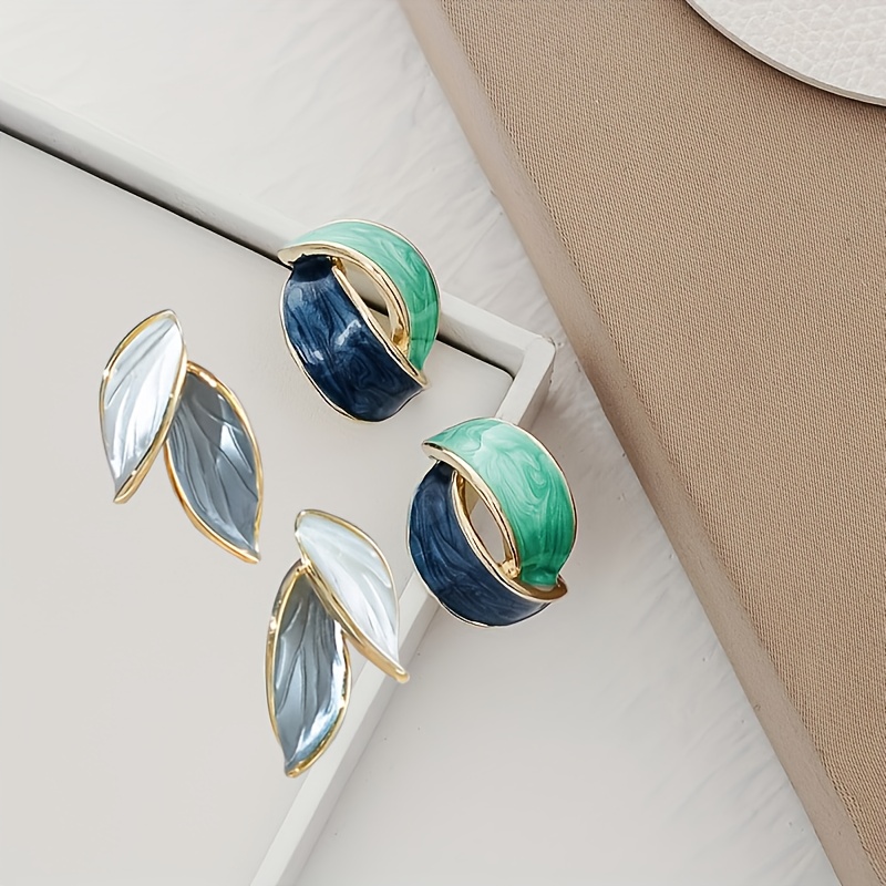 TEMU Conjunto de 4 piezas/2 de exquisitos y elegantes aretes de hoja azules y blancas, aretes de moda para mujer, joyería para combinar (debido al