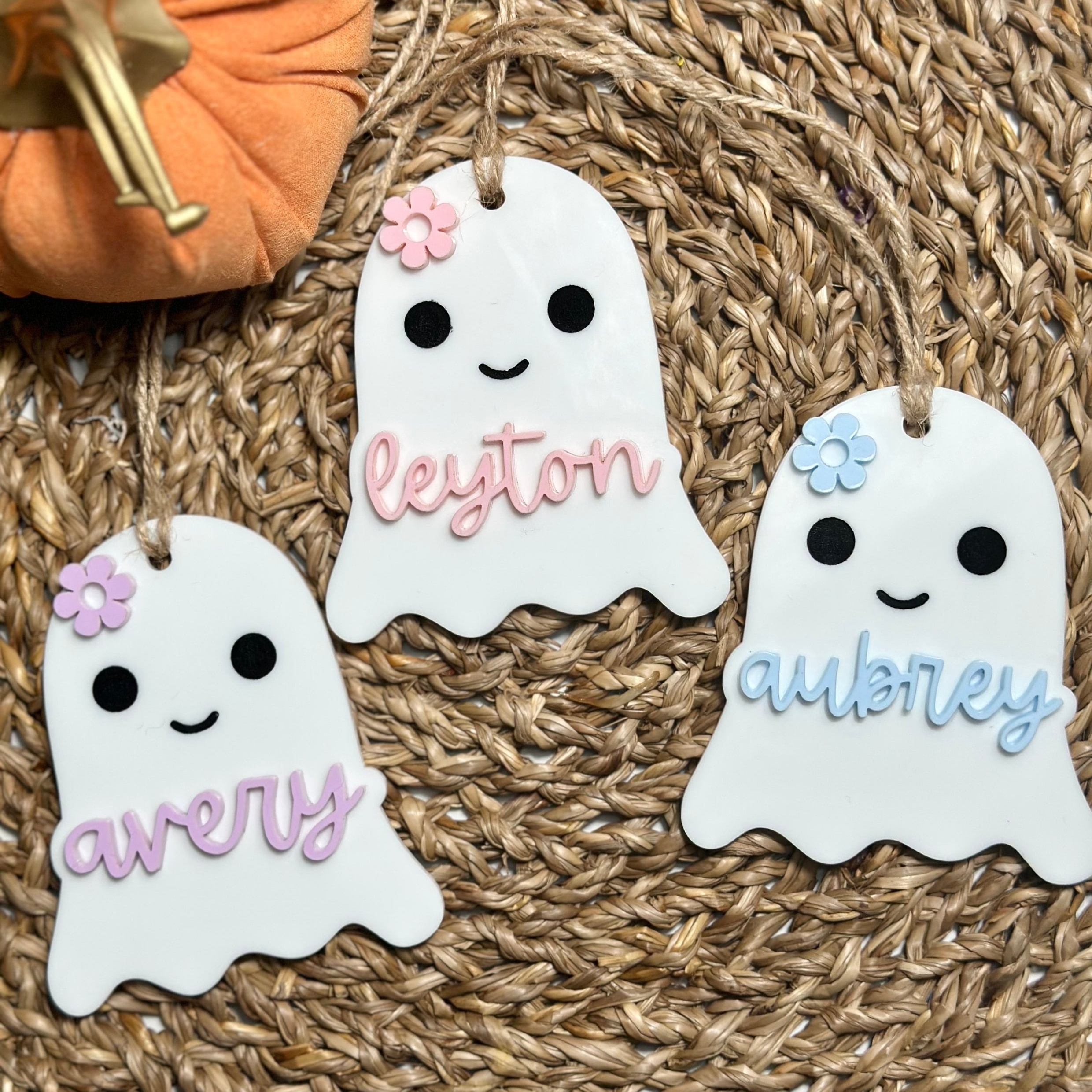 

Personalized Acrylic Name Keychains For With Flower Accents, Cartoon Alphabet Design, Oblong Shape, Single Piece, Ring Attachment - Ideal For Party Favors And Trick Or Treat Bag Tags