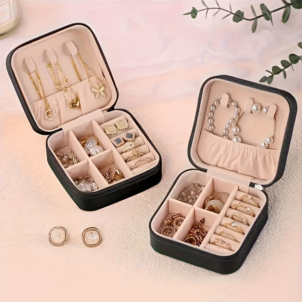 

A Travel Jewelry Organizer - A Portable Mini Travel Case That Can Hold Necklaces, Earrings, And Rings - An Ideal Gift For Women, Valentine's Day.