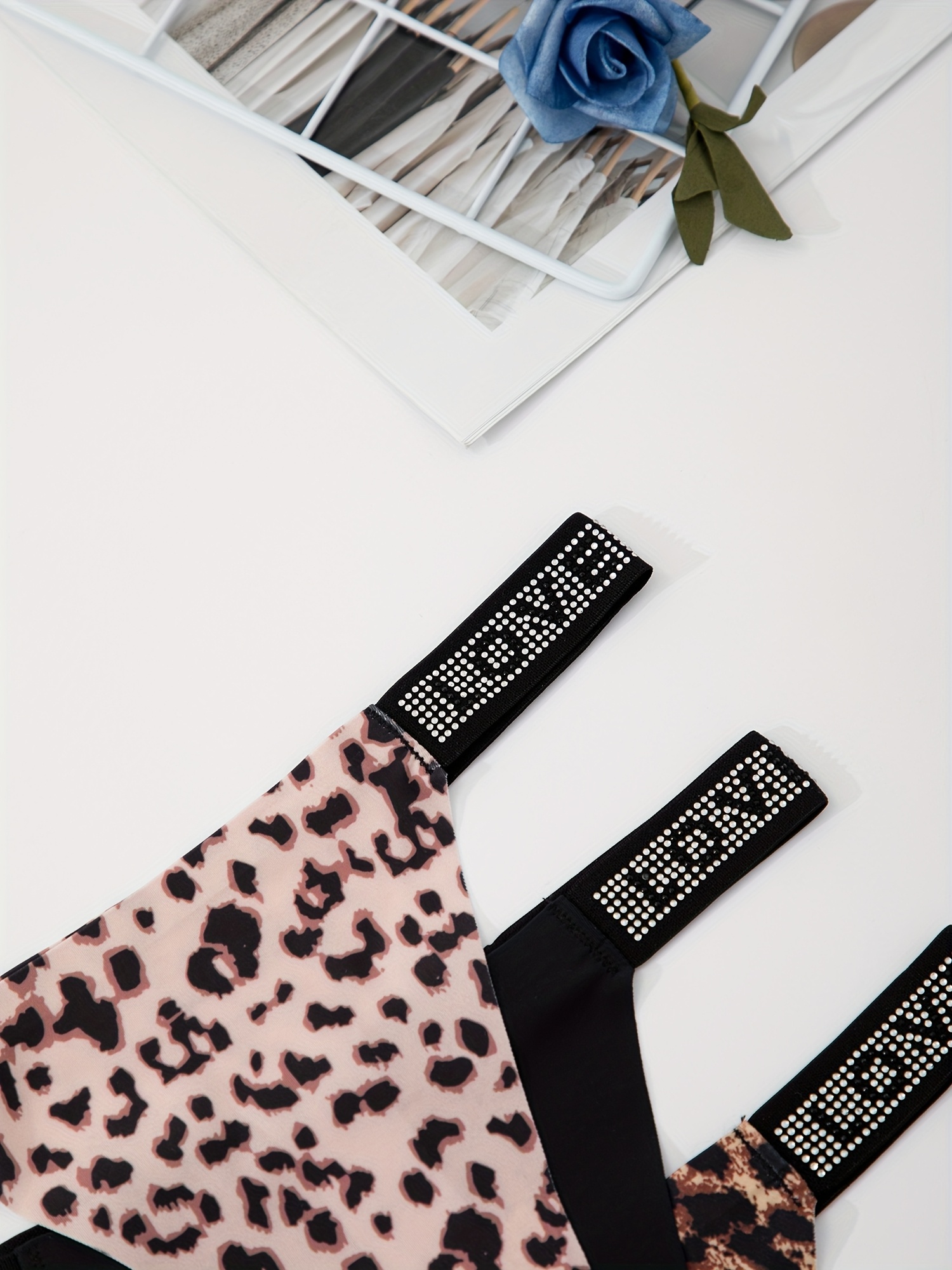 5pcs Women'S Sexy Thong Underwear - Soft, Breathable, Quick-Dry Solid Color Leopard Print & Black V-Neck Design, Comfortable Drop Waist Panties for Casual Attire, Quickdry Underwear | Sexy Thong Design | Comfortable Fit