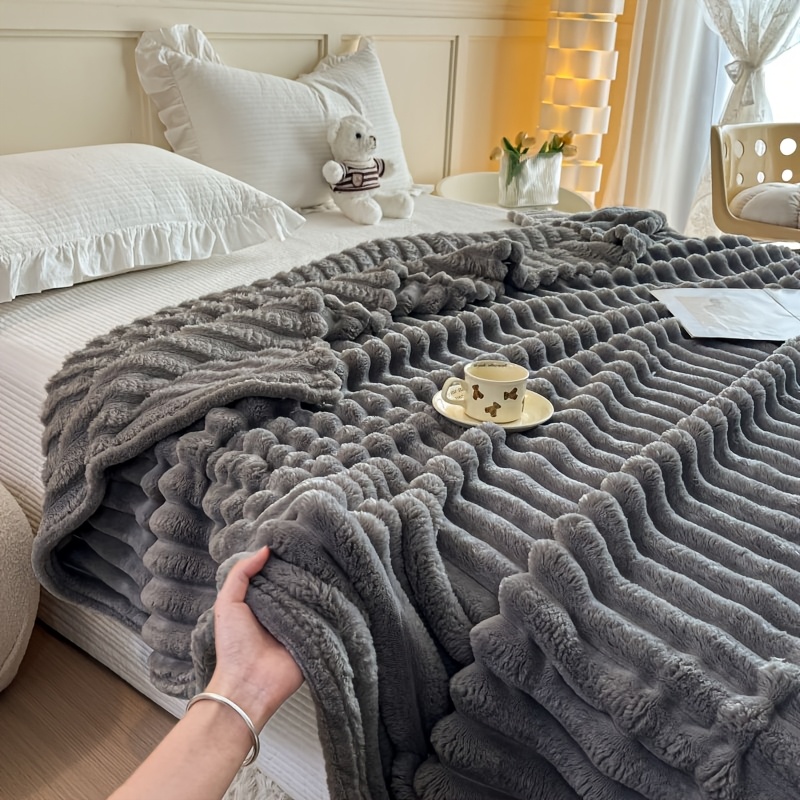 Thickened Blanket, Soft and Comfortable Faux Rabbit Hair