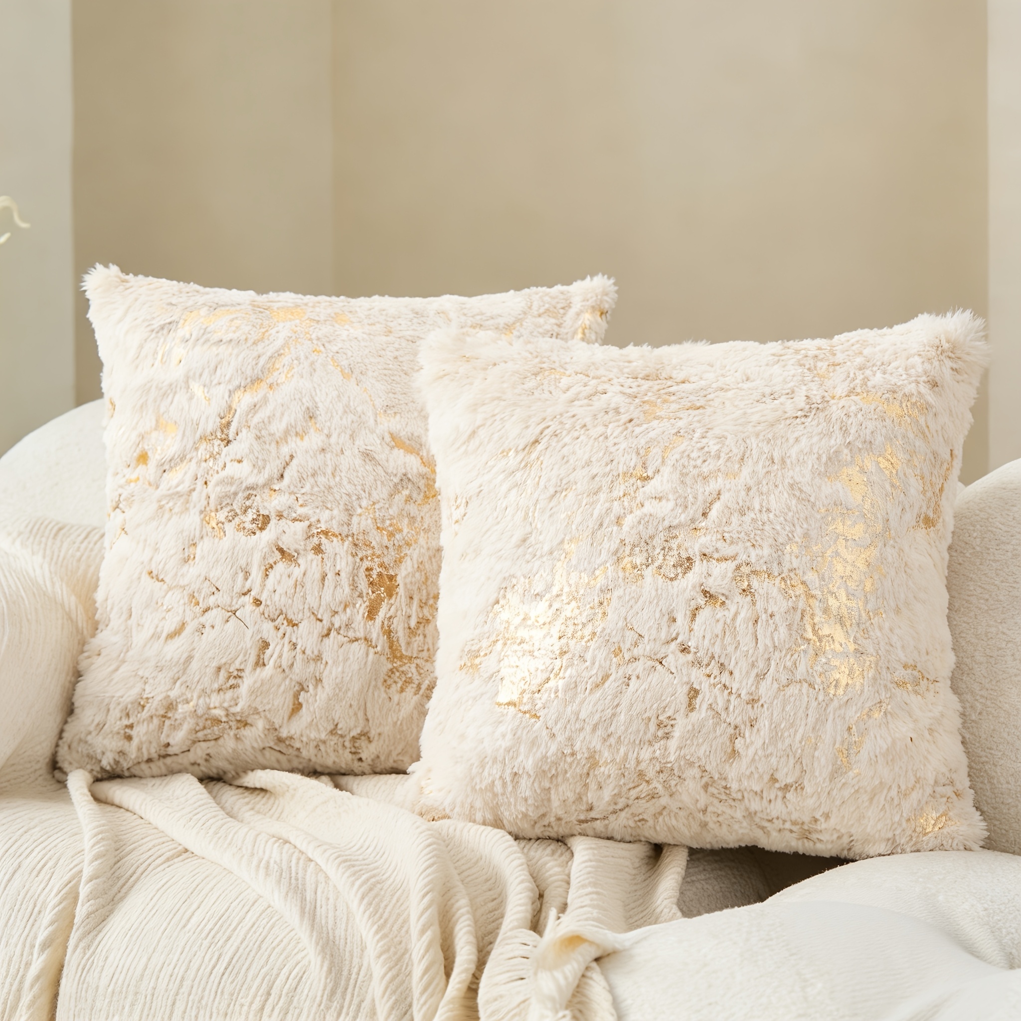 TEMU Lot de 2 housses de coussin carrées en peluche artificielle à motif marbre plaqué or, luxueuses et confortables, 17x17 pouces, idéales pour