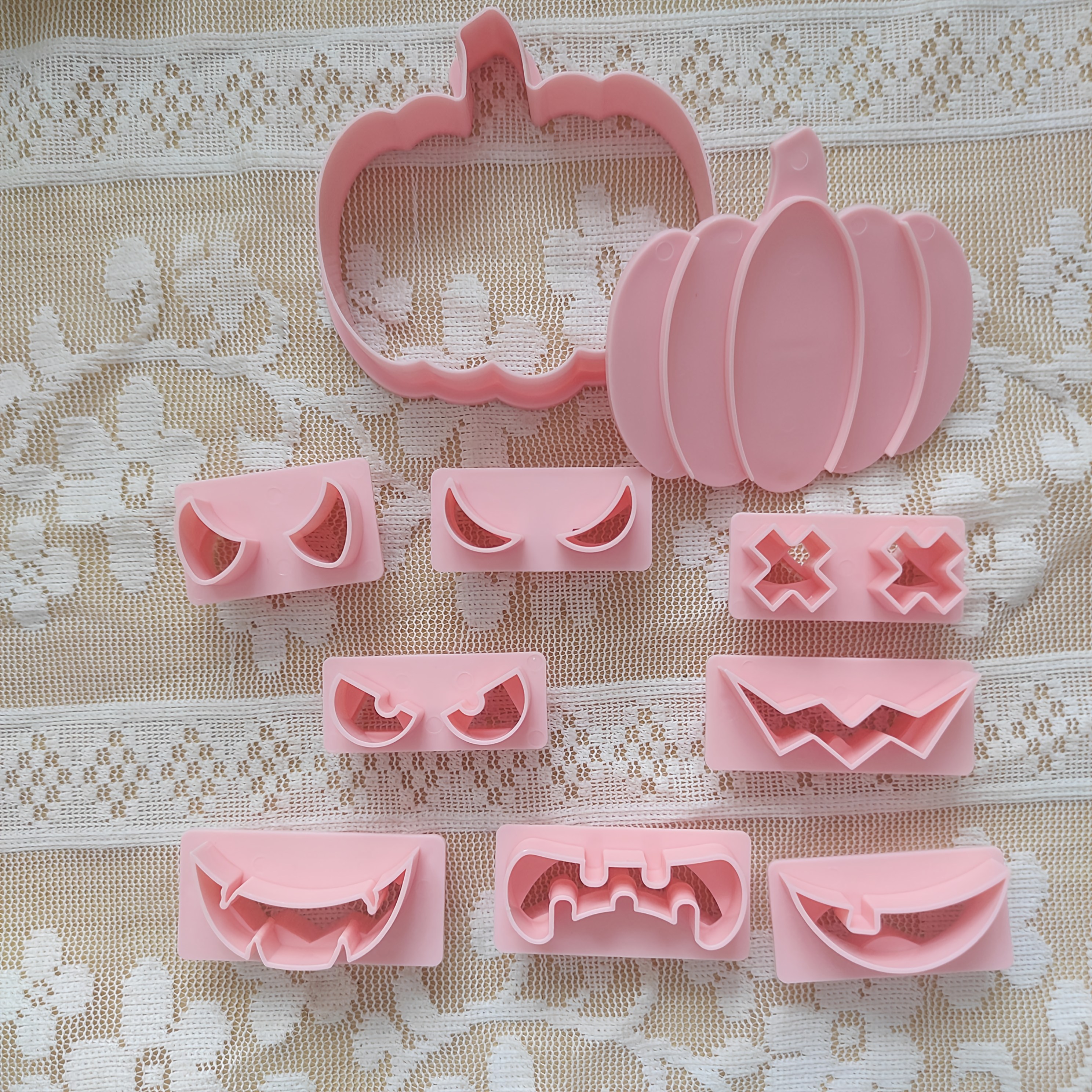 Set Of Durable Cookie Cutters In Pumpkin Shapes With Different , Perfect For Halloween Decorations, Baking, Fun