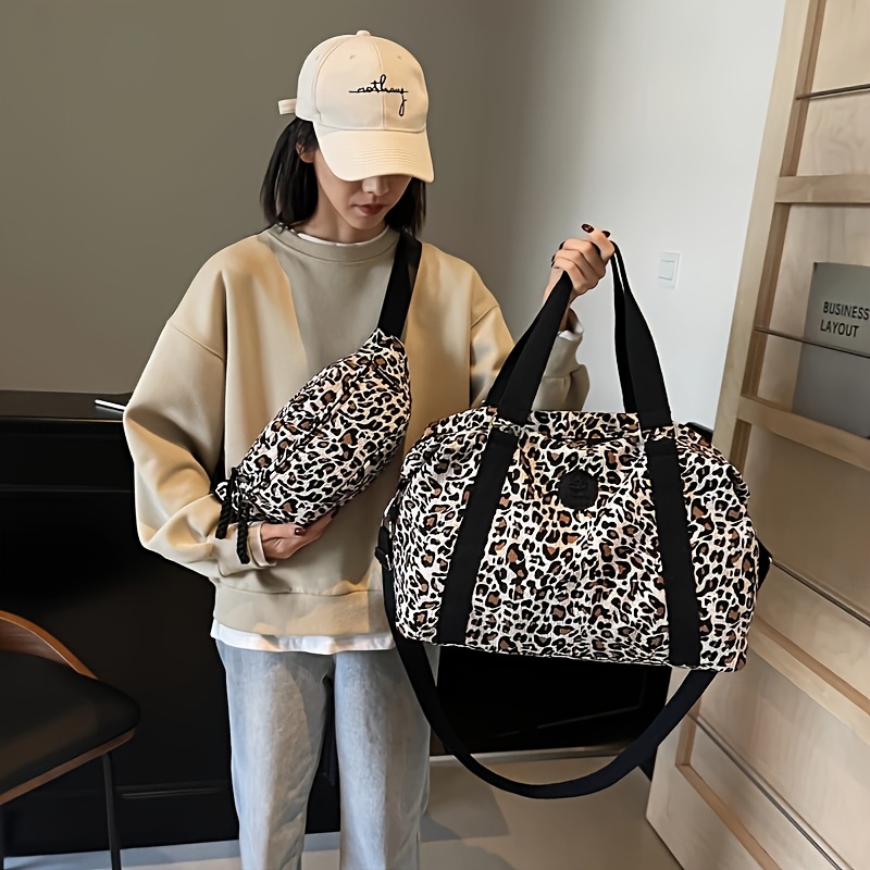 Bolso Bandolera Mujer XFSRG – Estampado Leopardo, Con Pompón, Gran Capacidad (41x22x37 Cm), Ideal Para El Día A Día