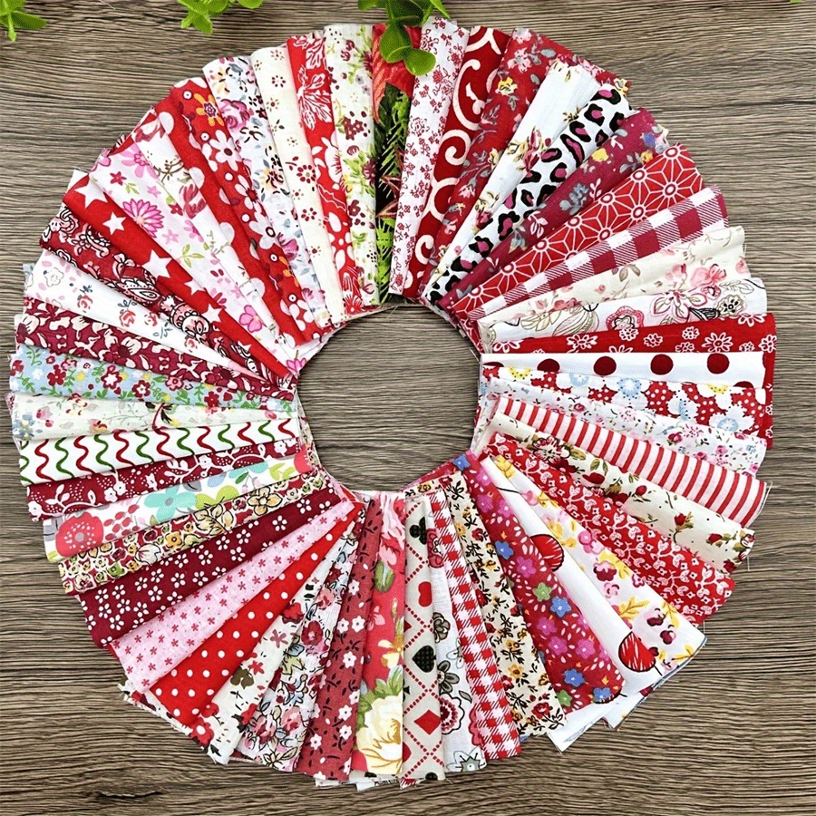 E-shop Ein Set aus 100 Stück rotem Stoff mit Blumenmuster, für Patchwork-Nähprojekte, quadratische Patchwork-Rollen, ideal für festliche Näharbeiten,