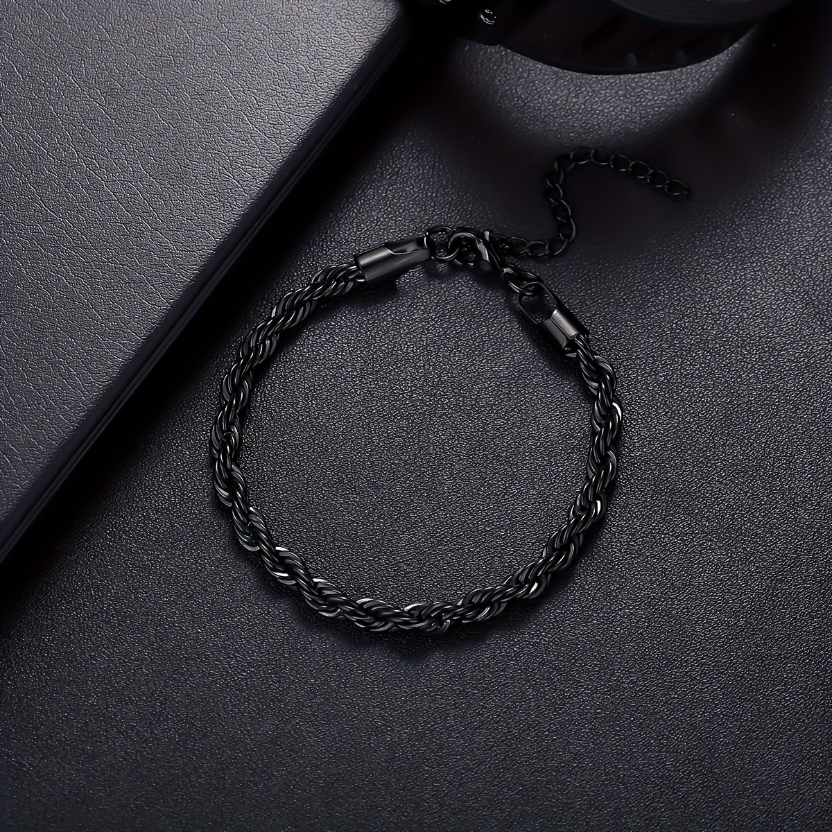 1 Black Hip-hop Braided Bracelet For Men, Stylish And Cool Chain Design, Suitable For Daily Wear Or As A Gift