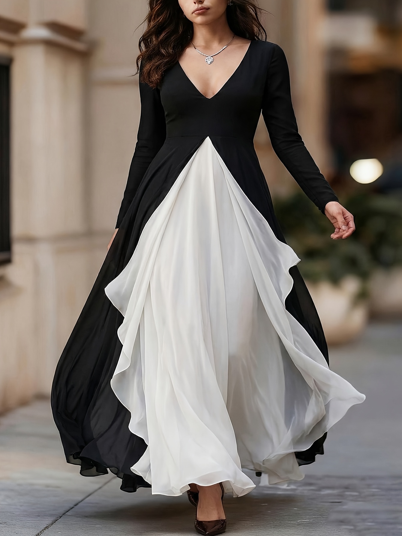 Plus Size, Plus-Size Black-White * V-Neck Waist-Tied Maxi Dress for Women |  Retro Elegant * Suitable for Party Outfits, Date Looks, and Elegant Light  Occasion Ensembles