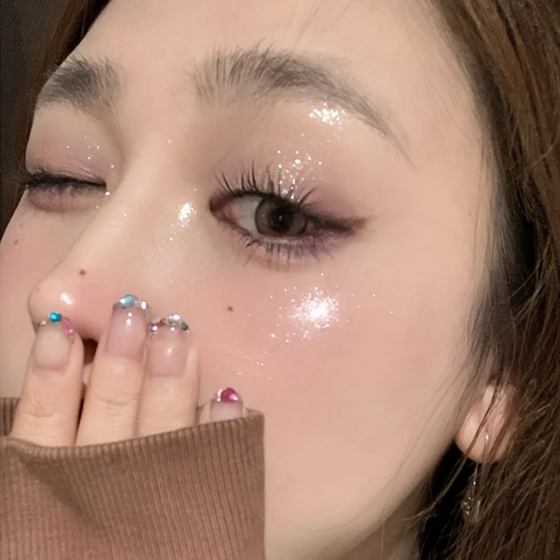 sparkling body highlighter full body glitter to full body pearlescent natural three dimensional portable tap powder silvery white transparent color flashing highlight powder details 2