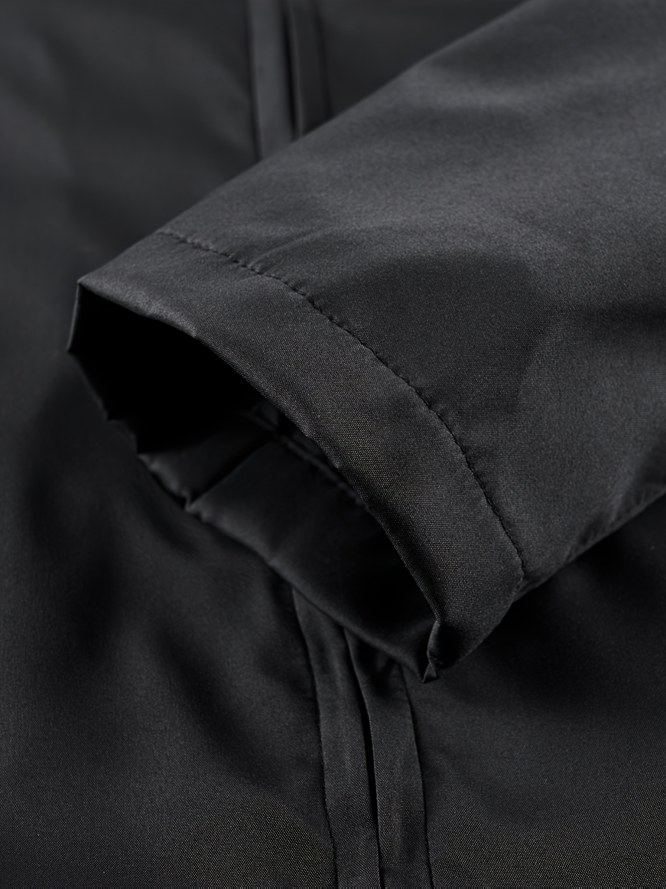 Jacket Dipakai Model