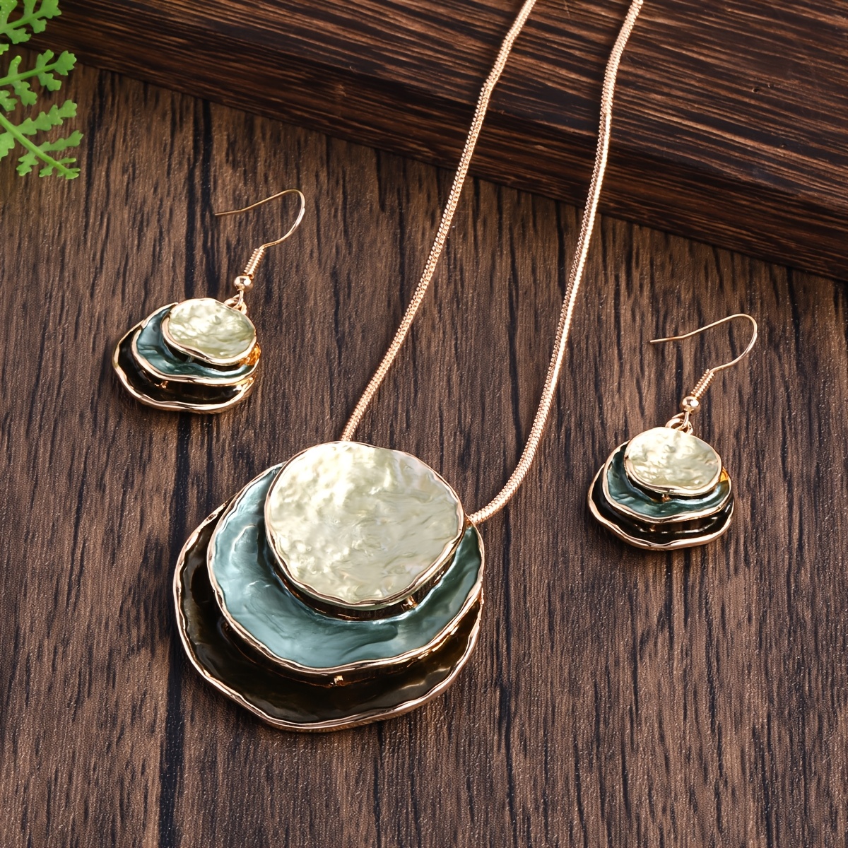 

Vintage Jewelry Set, Alloy Enamel Multilayer Round Pendant Necklace And Earrings, Elegant Fashion Accessory, For Women, With And Gift-, Suitable For All , For Gift