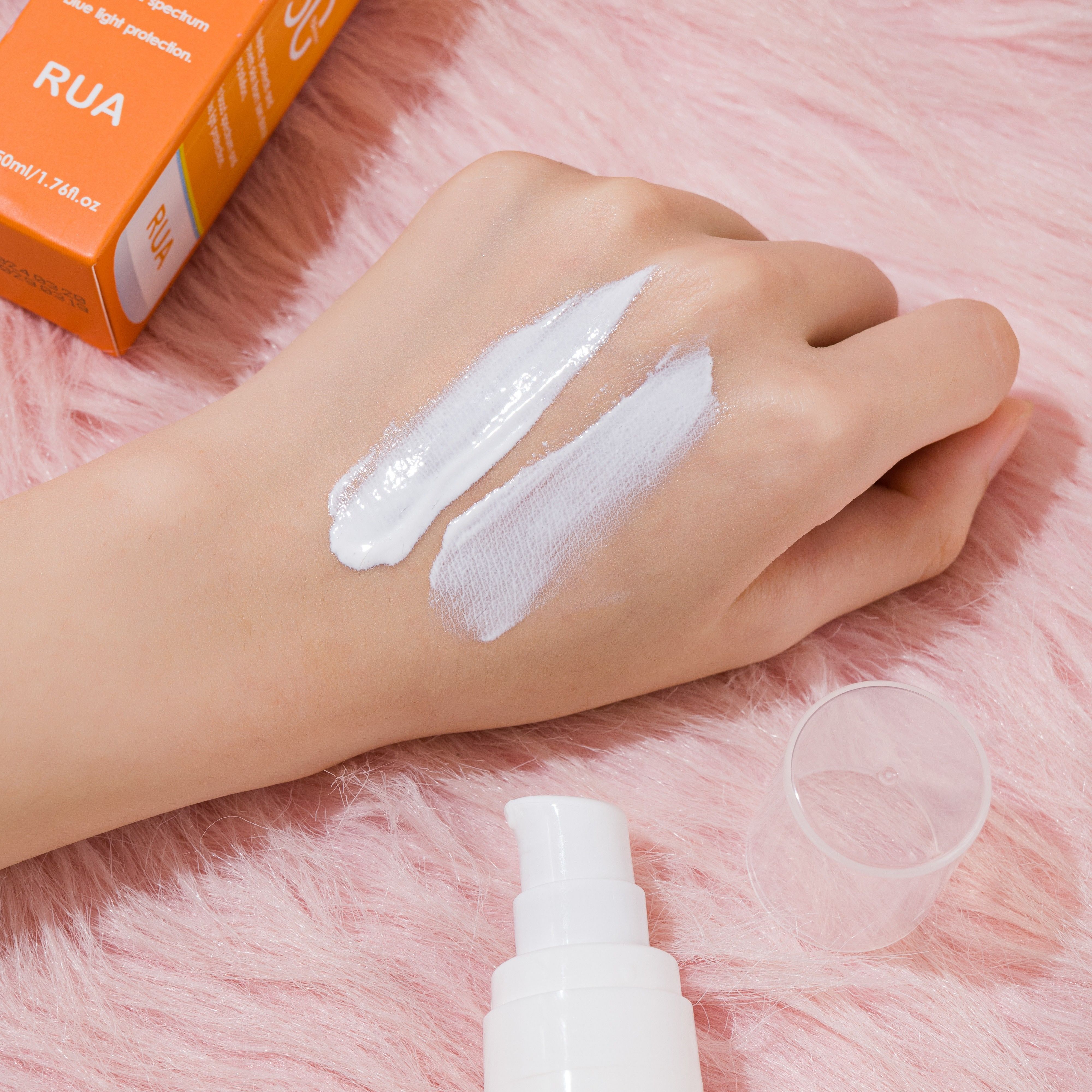 vitamin c sunscreen cream spf 50 alcohol free moisturizing sun protection for all skin types non greasy sweat water resistant ideal for outdoor activities with glycerin 50ml details 5