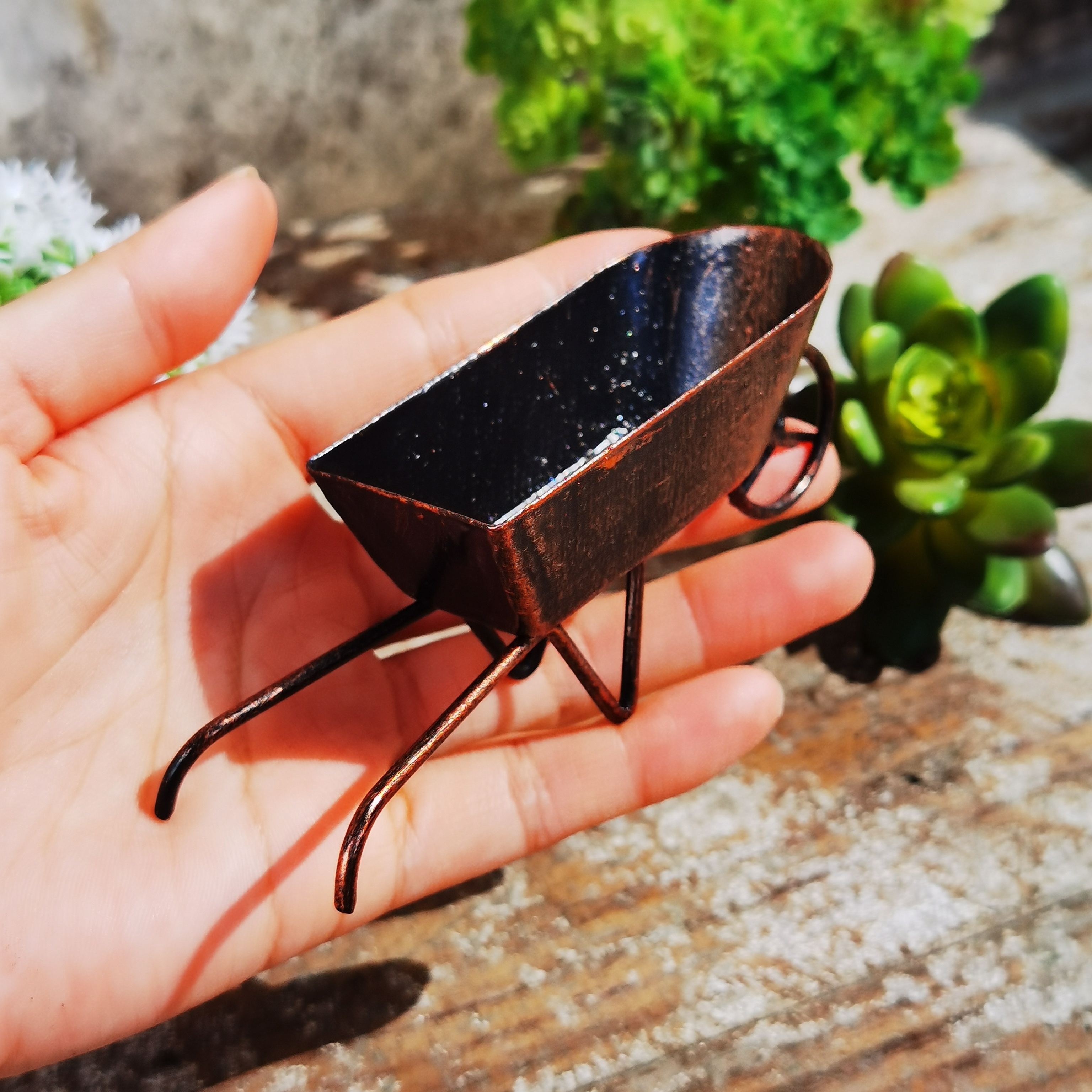 Image of 1 Mini Handcart Art Piece, Tabletop Garden Decor - Exquisite Iron Craft Sculpture And Statue Ornament, , Vintage Style For Indoor/outdoor Use
