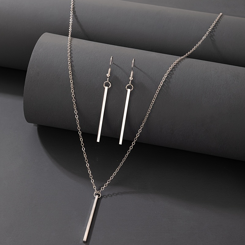 

Minimalist Ins Style Rectangular Pendant Set With Silvery Geometric Earrings And Necklace For Fashionable Ol