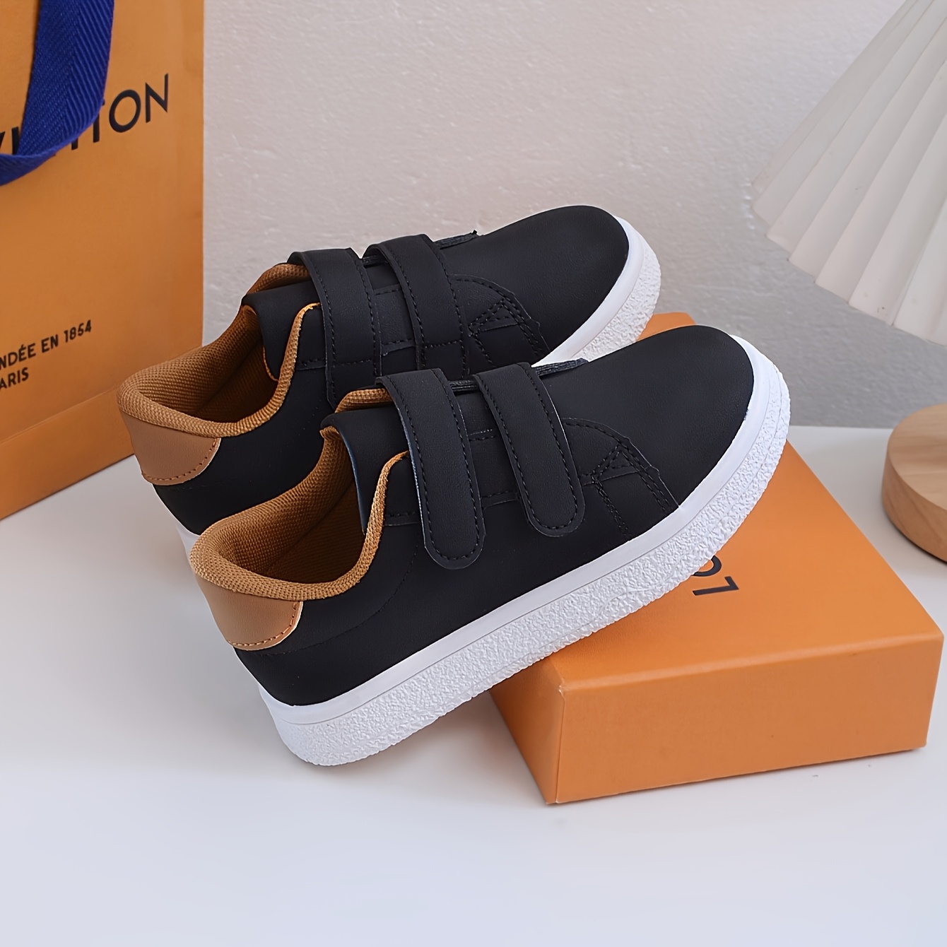 Image of 1 Pair Low-cut Casual Sneakers, Suitable For Boys And Girls, Spring And Autumn Sports , Home Casual Skate Shoes