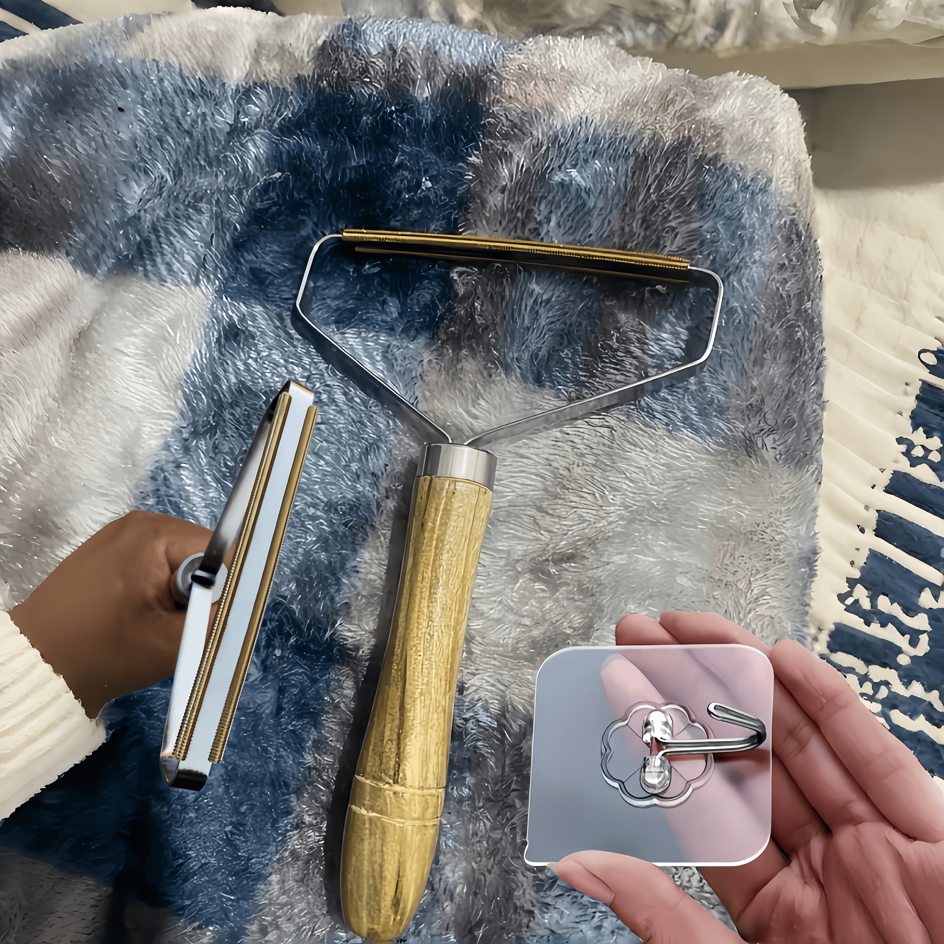 TEMU Convenient Manual Depilator And Self-adhesive Hook, Hanging Storage, Quick Organization, . Double-sided Fabric Shaver, Suitable For Sweaters,
