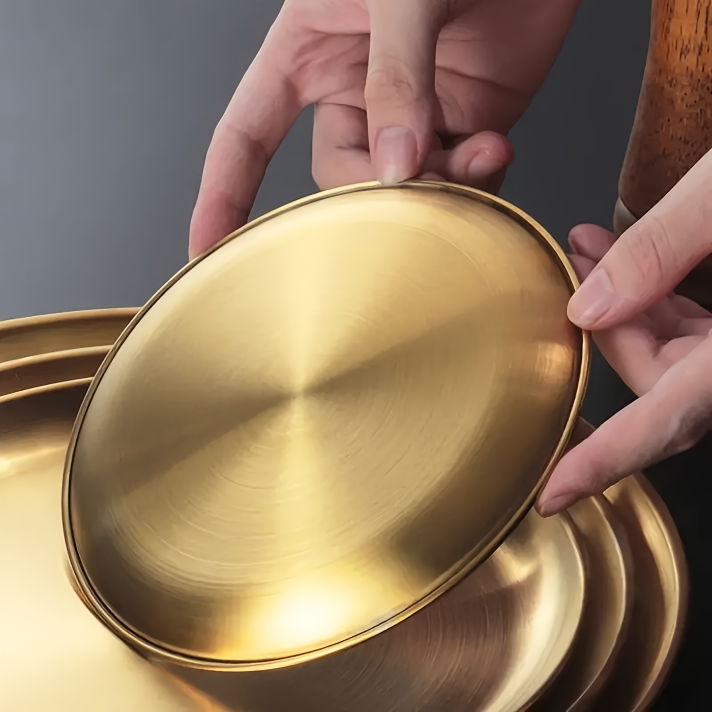 8 teiliges luxus set edelstahl – goldene teller