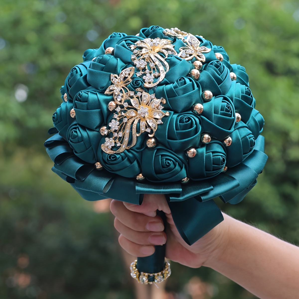   kuyov qizlar uchun buket boy qizil shokoladli güllar, kristal va marjon aksessuarlari bilan to'ldirilgan to'y to'ylari tafsilotlari 6