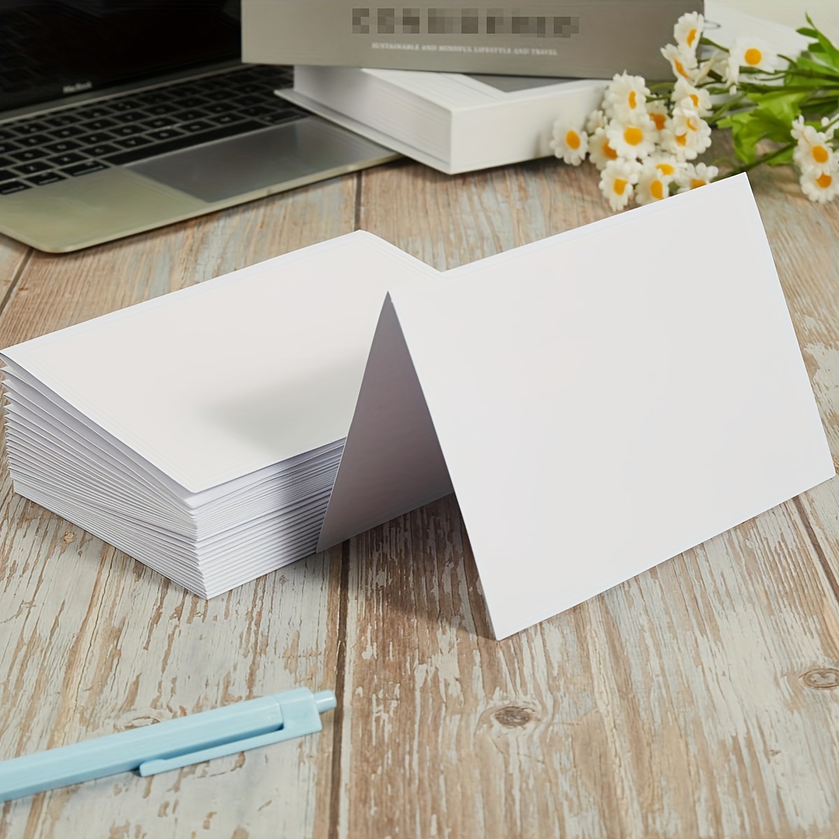 

30 Cartes Vierges et Enveloppes 4x6, Ensemble de Cartes de Vœux et Enveloppes Blanches, Carte Pliante en avec Enveloppe, Convient pour de Vœux DIY, Cartes de Remerciement, Invitations et Autres