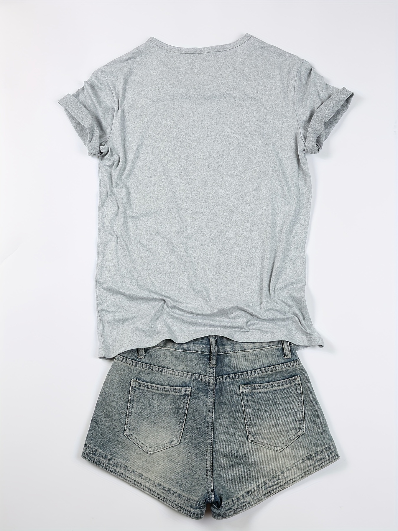 Women's Casual Solid Color Blank Short Sleeve T-Shirt - Round Neck Regular Fit Machine Washable Spring Summer Essential Versatile Top, Plain T Shirts for Ladies, Casual Attire, Minimalist Style, Smooth Texture