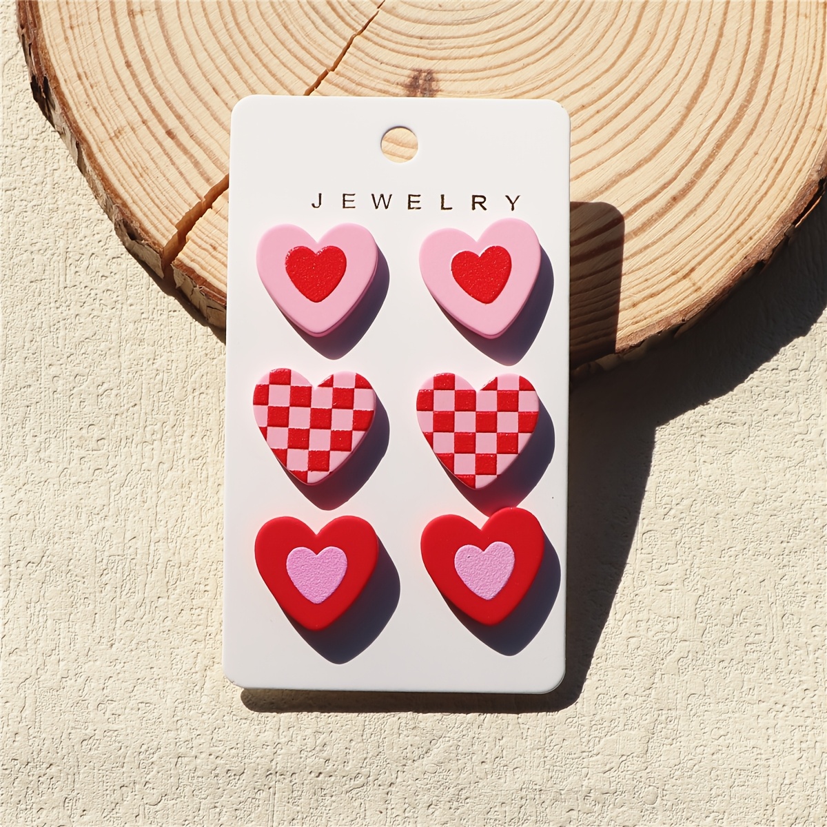 E-shop 3-in-1-Karten Damen Valentinstag Herz Schachbrettmuster Druck Ton-Textur Romantische Verführerische Süße Atmosphäre Acryl-Ohrringe