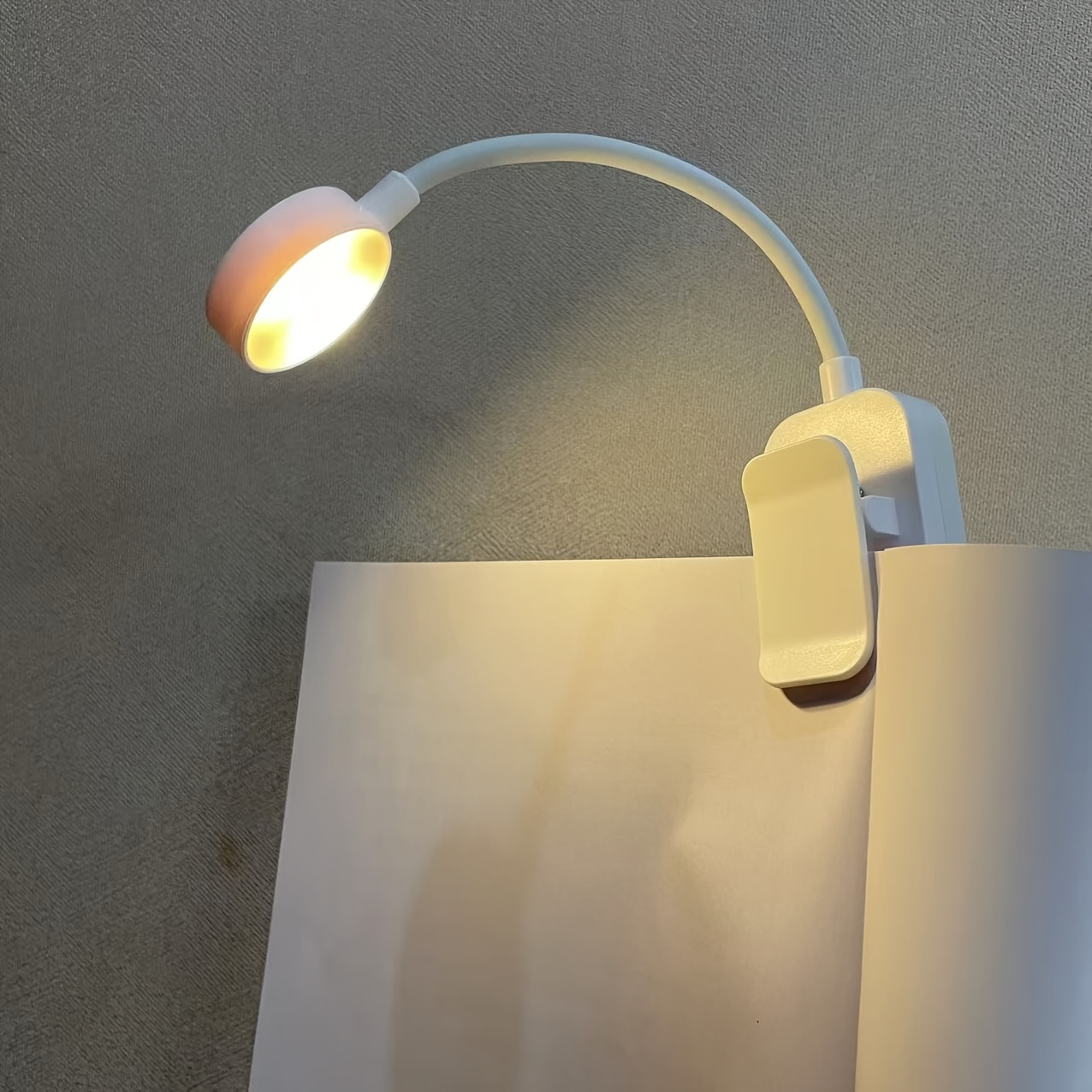 Adjustable Reading Light with 3 Color Modes ? Compact Design for Nighttime Reading, Soft LED Light for Eyes Protection, Battery-Powered, Perfect for Home or Office Use, Reading Lamp, Portable Reading Light, Adjustable Brightness Light, Simple Button Control