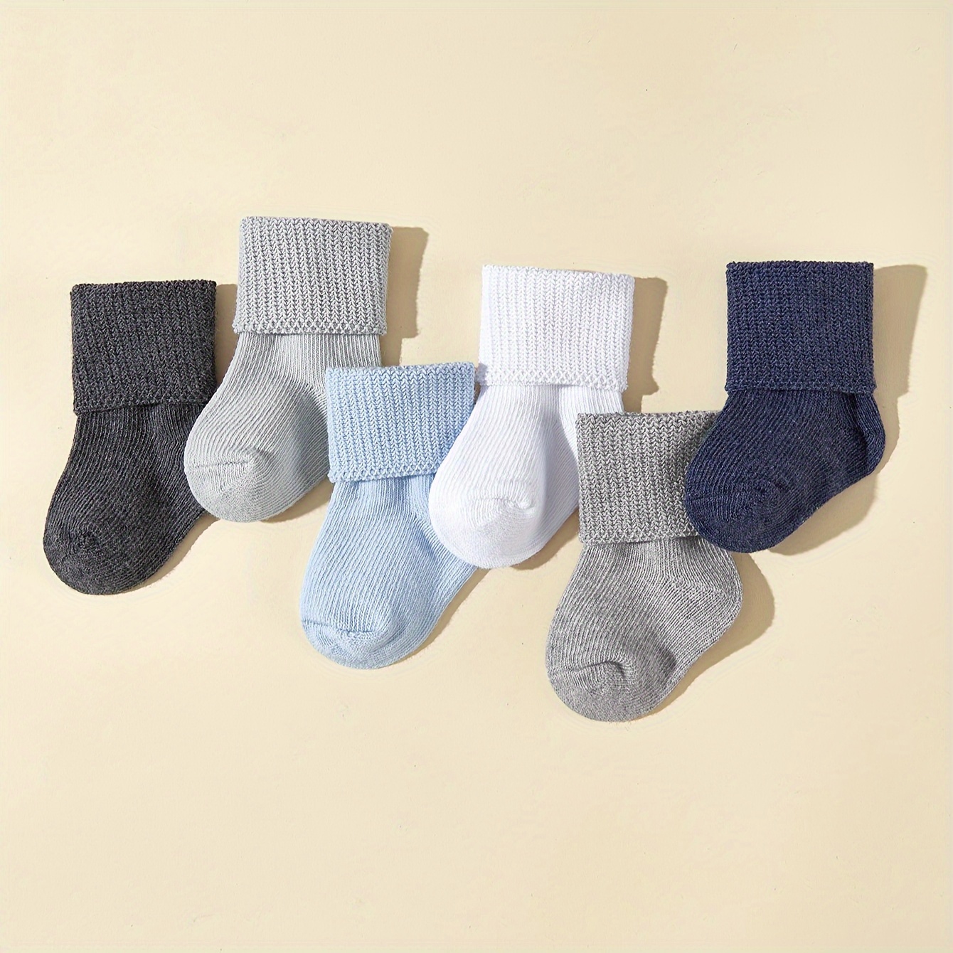 

Lot de 6 Chaussettes Douces et Confortables Garçons - Mélange de -Respirant un Toute l'Année, Parfaites les Activités Intérieures et Extérieures, Décontractée et Quotidiennes