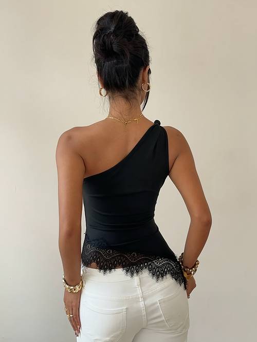 shoulder slant collar lace hem vest
