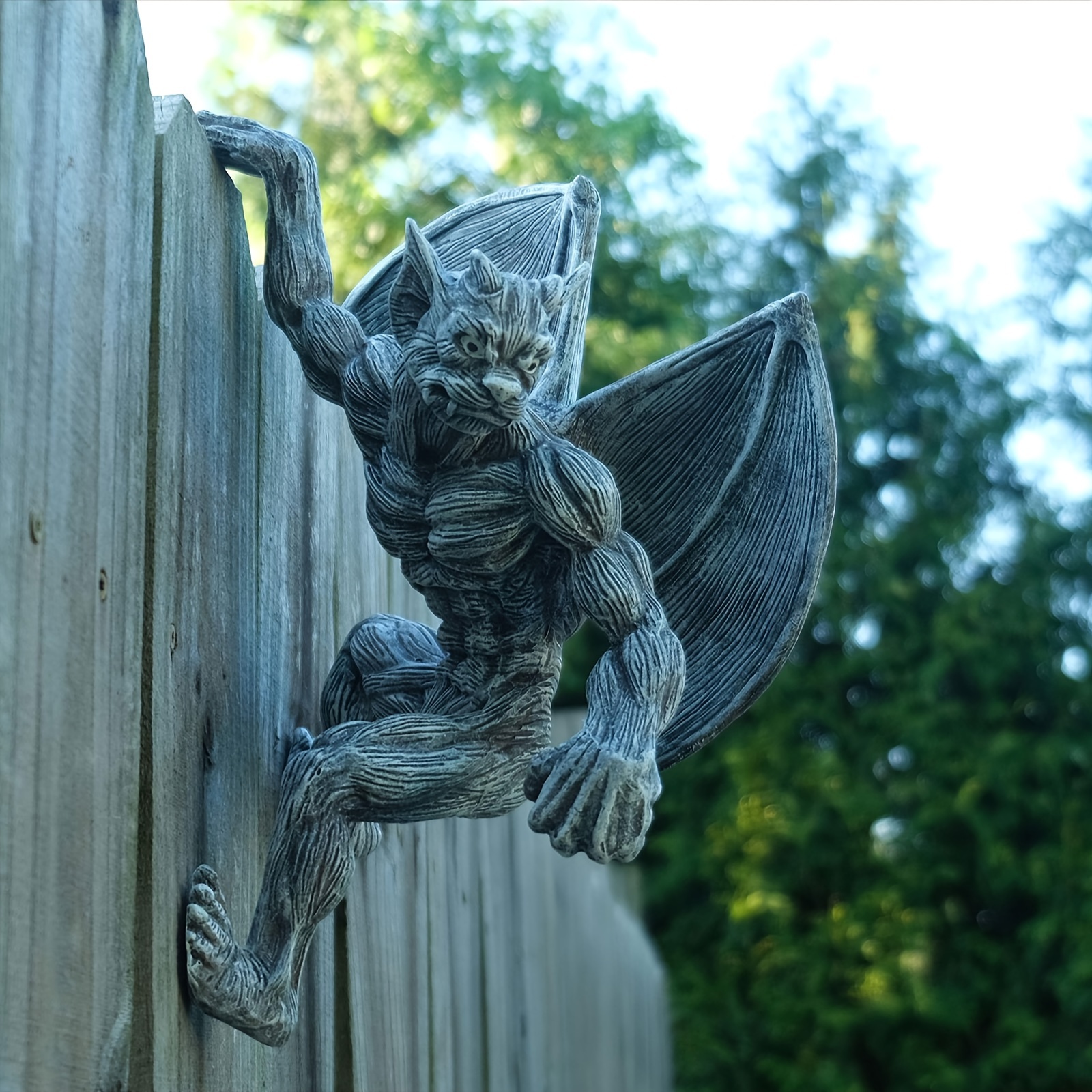 

1pc, Gothic Winged Gargoyle Resin Statue, Vintage Style Outdoor Fence Hanger, 10x13.5cm (3.93x5.11in) Decorative Wall Mount Sculpture For Garden, Patio, Home Decor