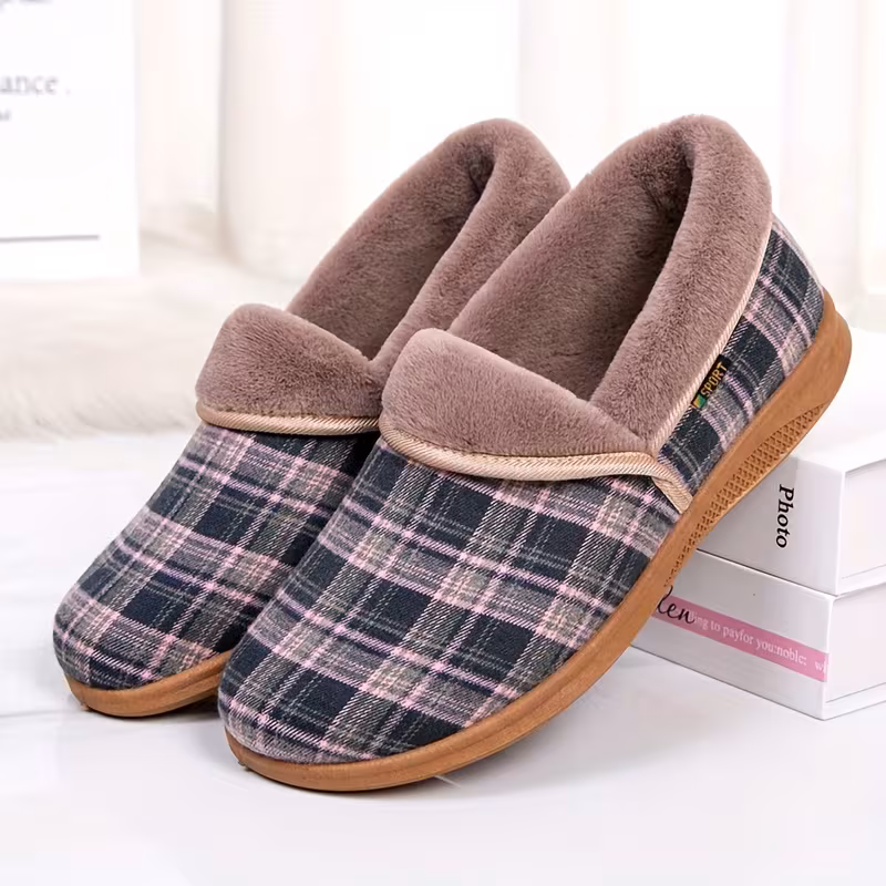 cloth shoes for women winter lined soft sole moms autumn winter style vintage ladies grandmas warm shoes for the elderly women shoes Product details 2