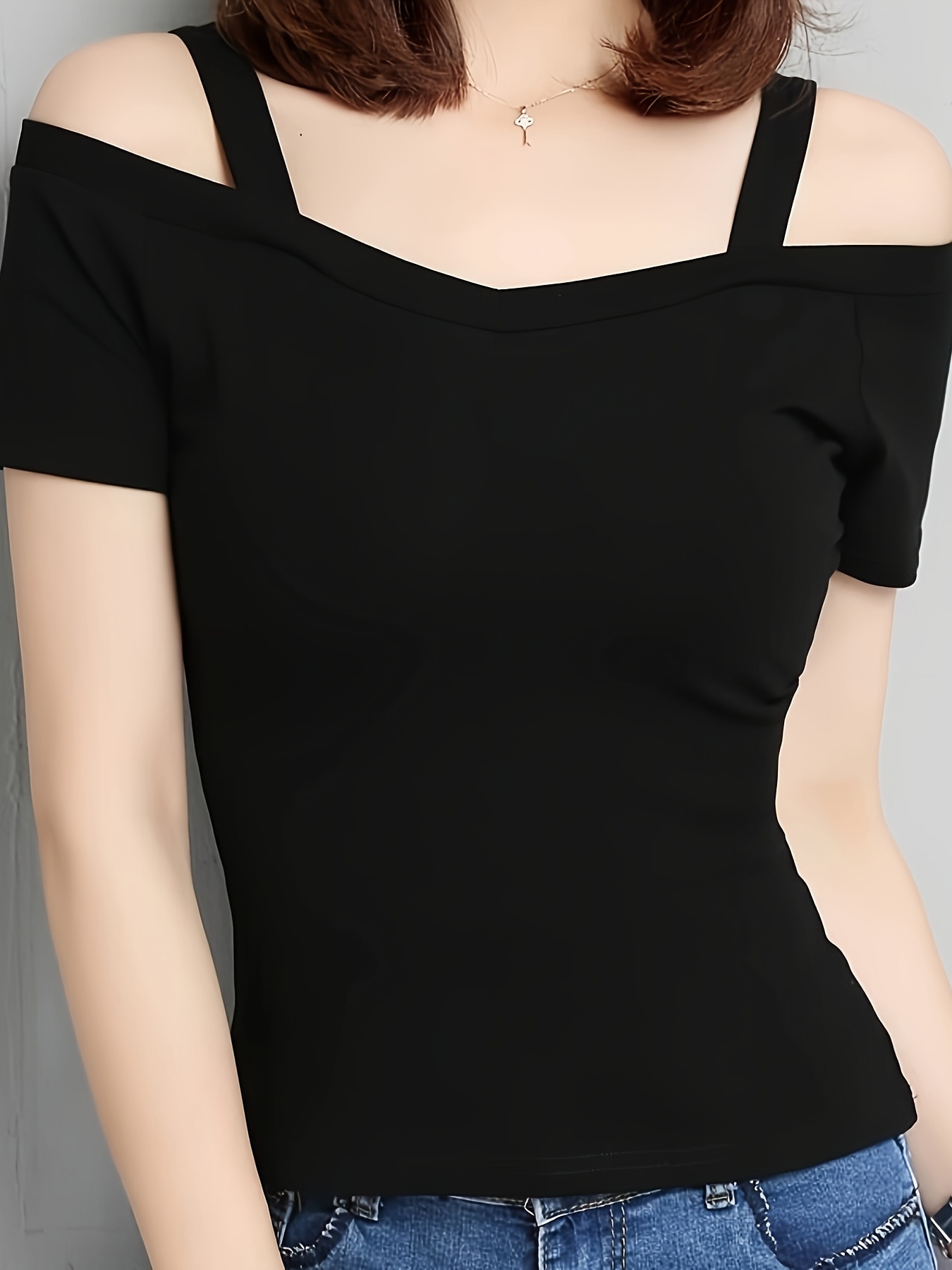 An Elegant Off-Shoulder Short-Sleeve T-Shirt, Perfect for Summer