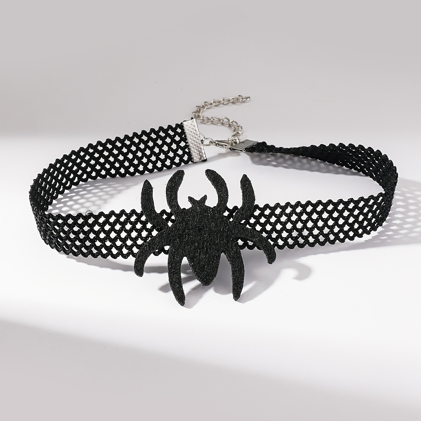 Image of 1pc Halloween Series Horror Spider Necklace, Gothic Dark Spiderweb Choker Necklace For Daily Halloween Wear