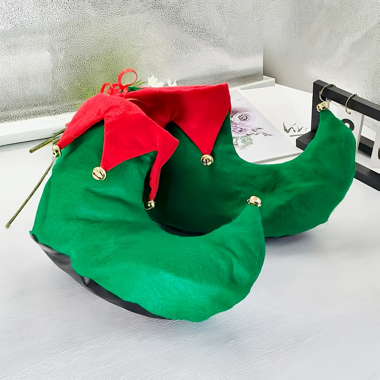 TEMU 1 Pair Of Green Bell Clown Shoe Covers, Suitable For Cosplay Performances, Halloween, Christmas Gifts, And Universal For
