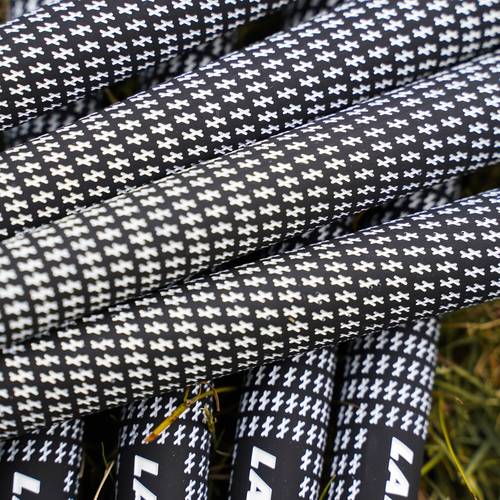 10pcs non slip durable standard rubber golf club grips black and white for performance