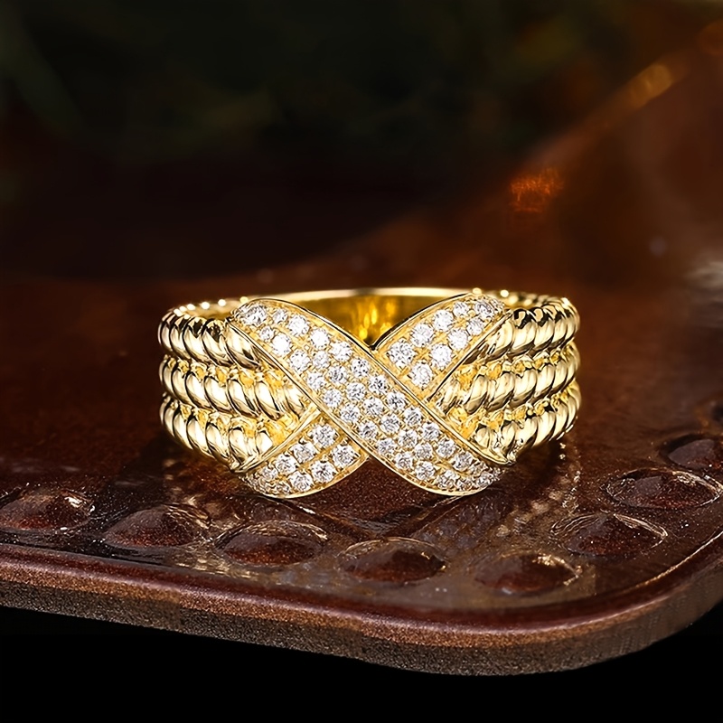 Women's Lightweight Luxury Textured Palace-Style Ring, Versatile