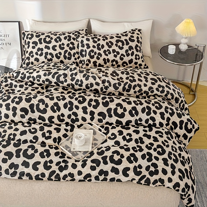 3pcs Leopard Print Quilt Cover Set, Does Not Quilt Core Or Pillow Core