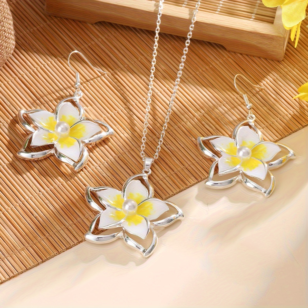 

1pc Earrings Necklace Women's Fashion Hawaii Samoa Vacation Frangipani Jewelry Sets Party Accessory Gift