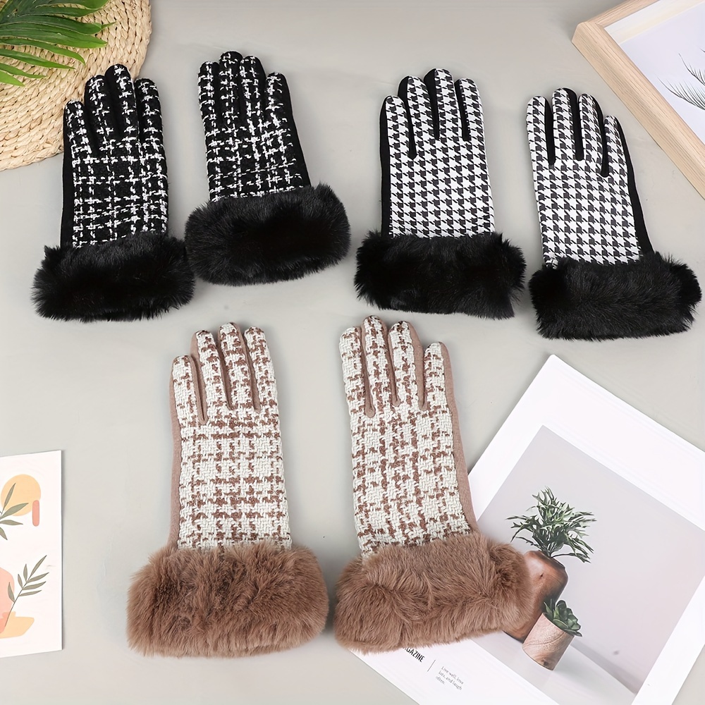 

Women's Houndstooth Touch Screen Gloves - Polyester Full Finger Woven Gloves With Faux Fur Cuffs, Casual Style, Non-elastic, Warm For Weekend Casual Use