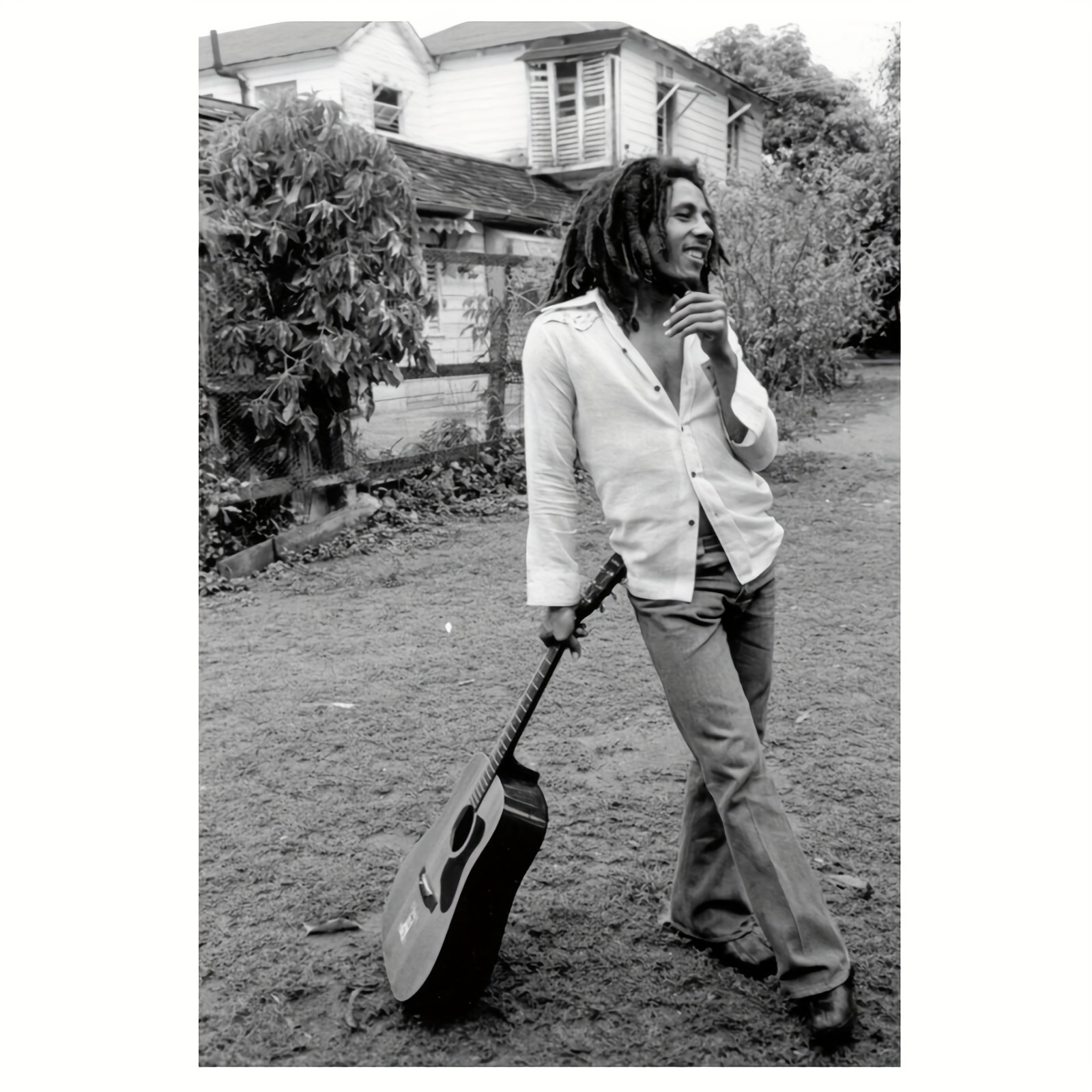 TEMU Piece Of Frameless Canvas Artwork Featuring Reggae With A Guitar, Presented In Black And White. This Vintage Decoration Measures 30.48x45.72 Cm