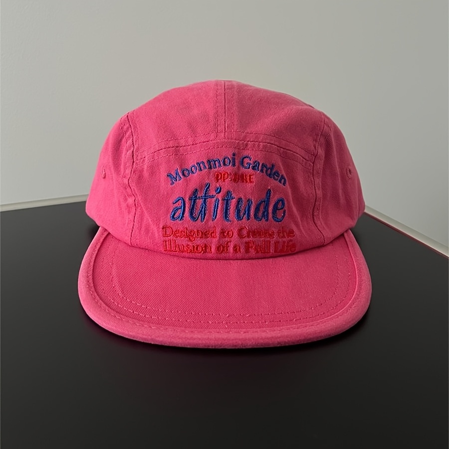 E-shop Flachkrempe Fünfteilige Baseballkappe für Damen, Neuer Frühling Nischen Flachkrempe Beschriftung Baseballkappe Trend