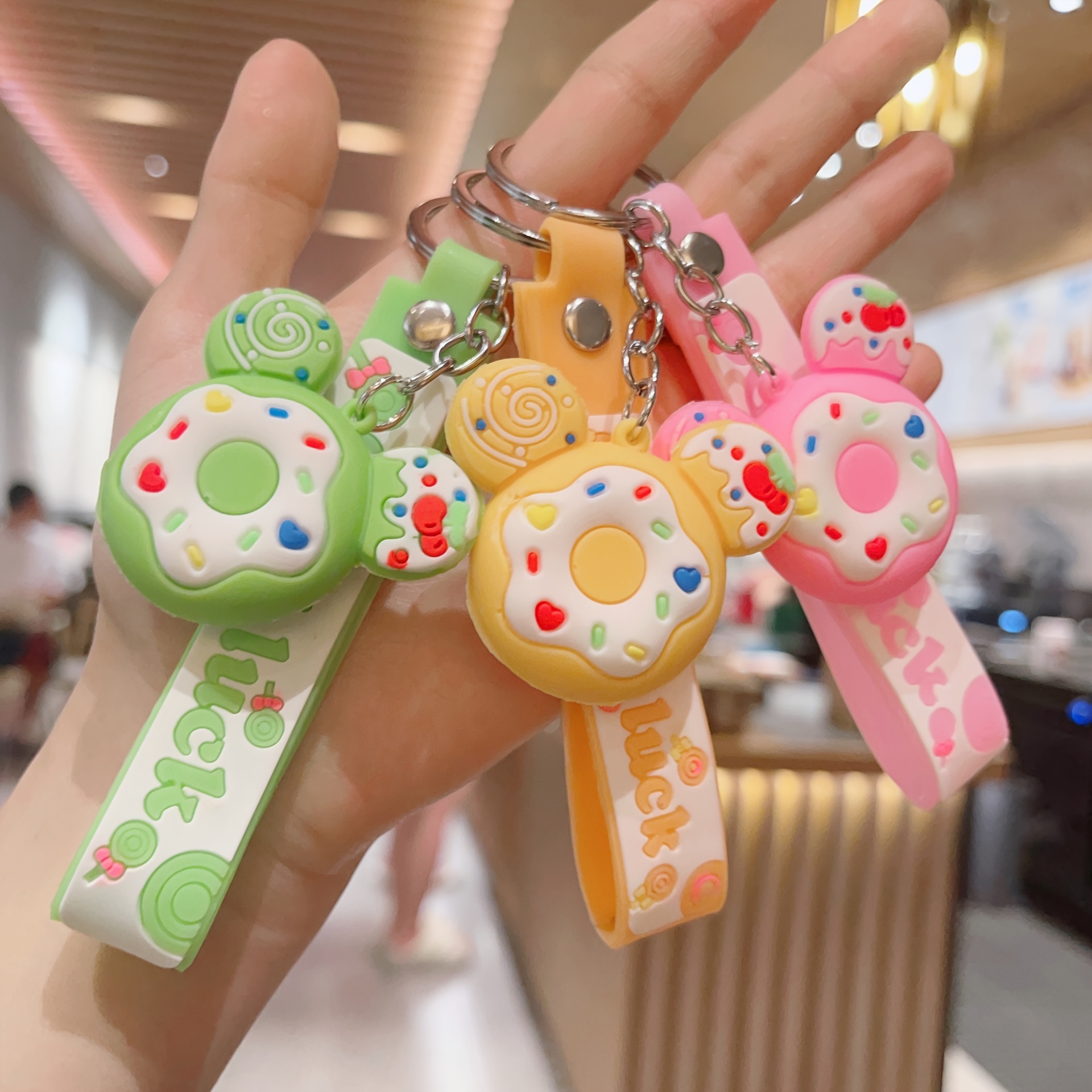 

Cute Cartoon Donut Silicone Keychain - Soft Rubber Doll Charm For Car Keys, Bags & Gifts