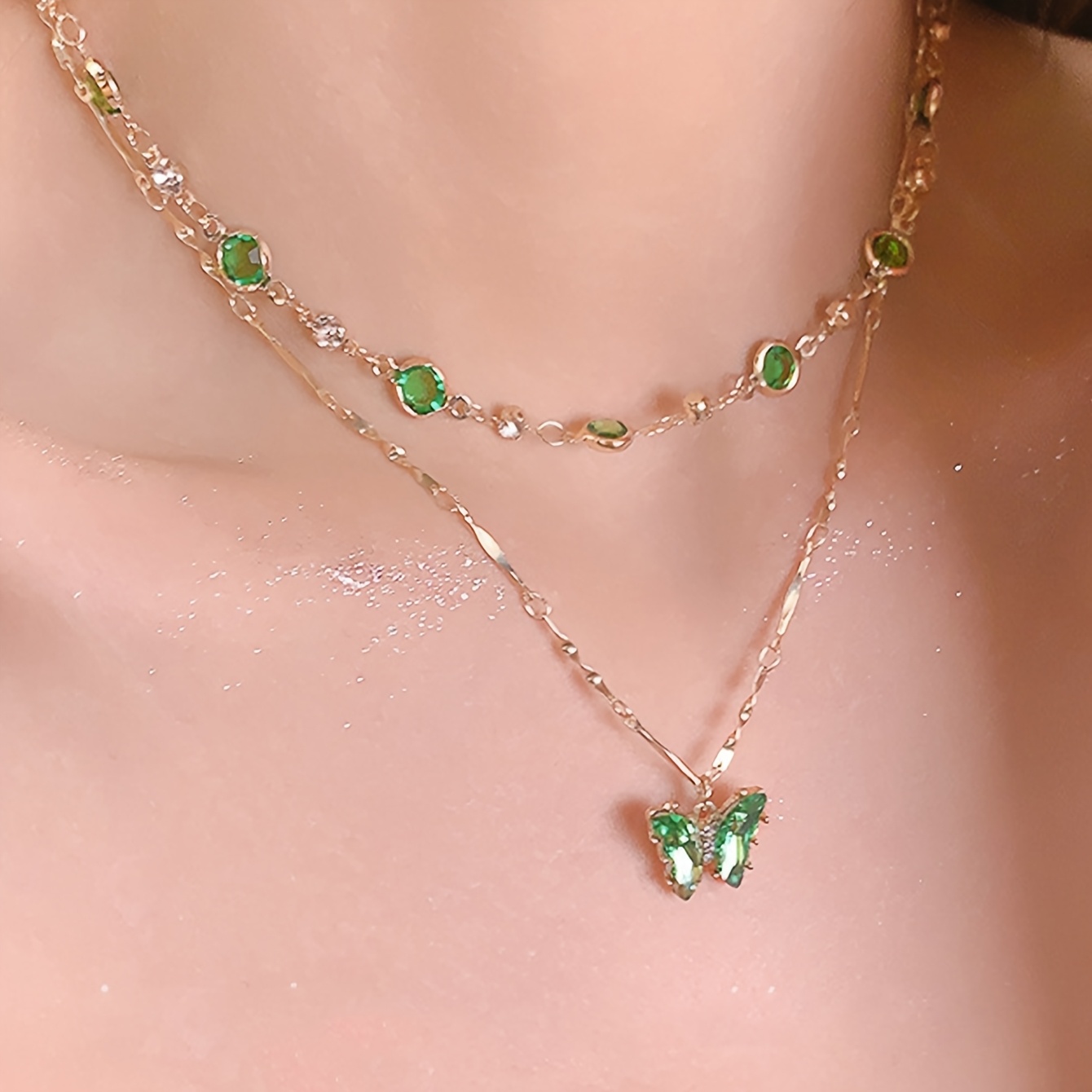 TEMU Elegant Double-layer Green Pendant Necklace, Suitable For Women - A Chic Synthetic Zirconia Collarbone Chain, Decorated With Shiny Accents,