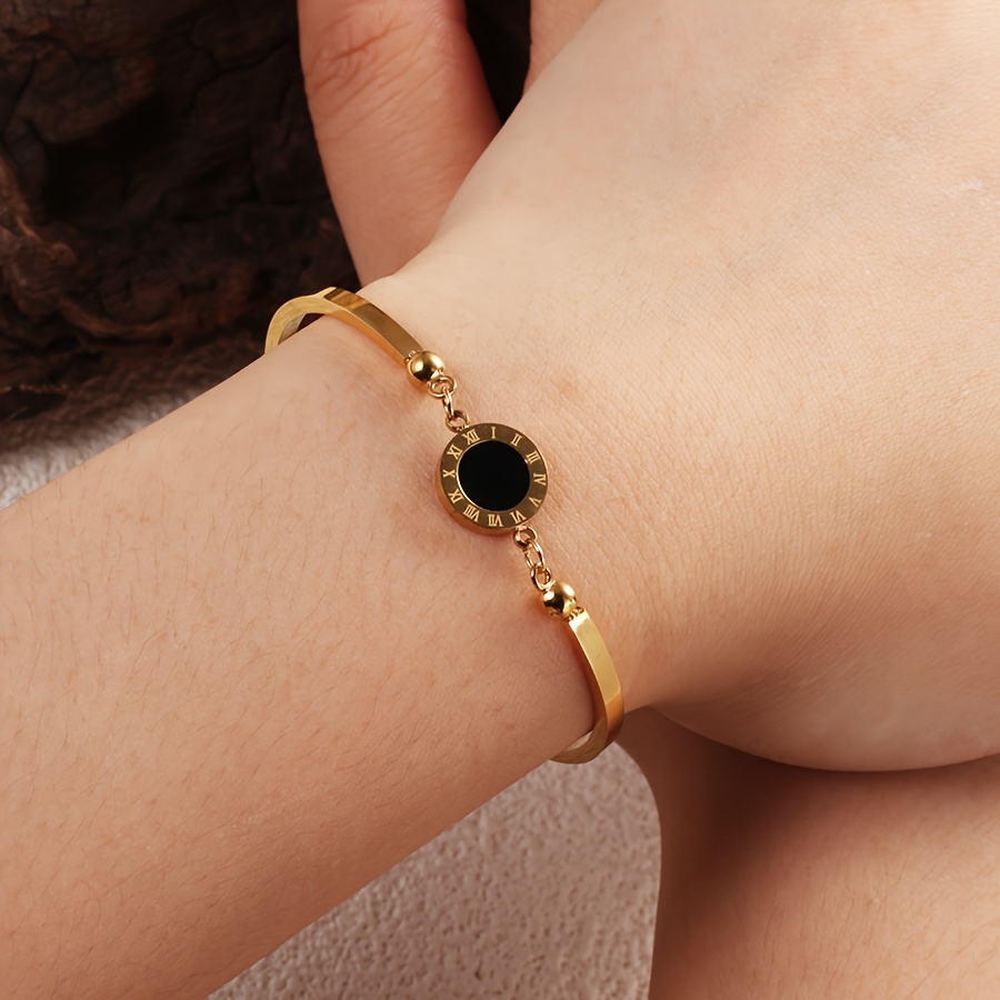 1pc Of Roman Bracelet, In 4 Colors: Black, White, Red, And Green. Classic And Fashionable Women's Jewelry Made Of Stainless Steel