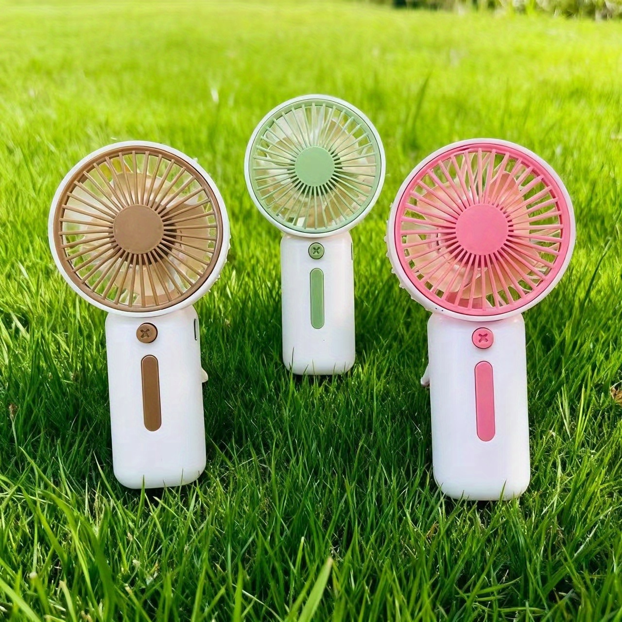 Mini Ventilador Portátil de Mano Disponible en 4 Colores - Portátil y Compacto (Sin Costo) - Adecuado para Múltiples Escenarios