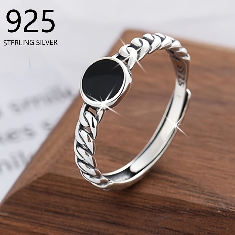 

Bague Ronde Élégante en Argent Sterling S925 avec Émail Noir, Design Vintage Torsadé - Bijou de Mode de Luxe Léger pour Cadeau d'Anniversaire, 2.2g, Hip Hop, Goutte, Simple