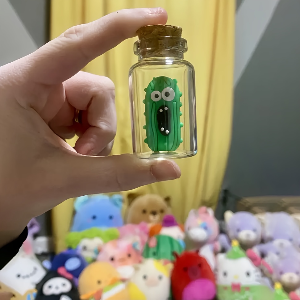 Image of Hilarious Screaming Pickle Jar - Glass Decor, Perfect Gift For Foodies & Party Favors, Versatile Home Accent